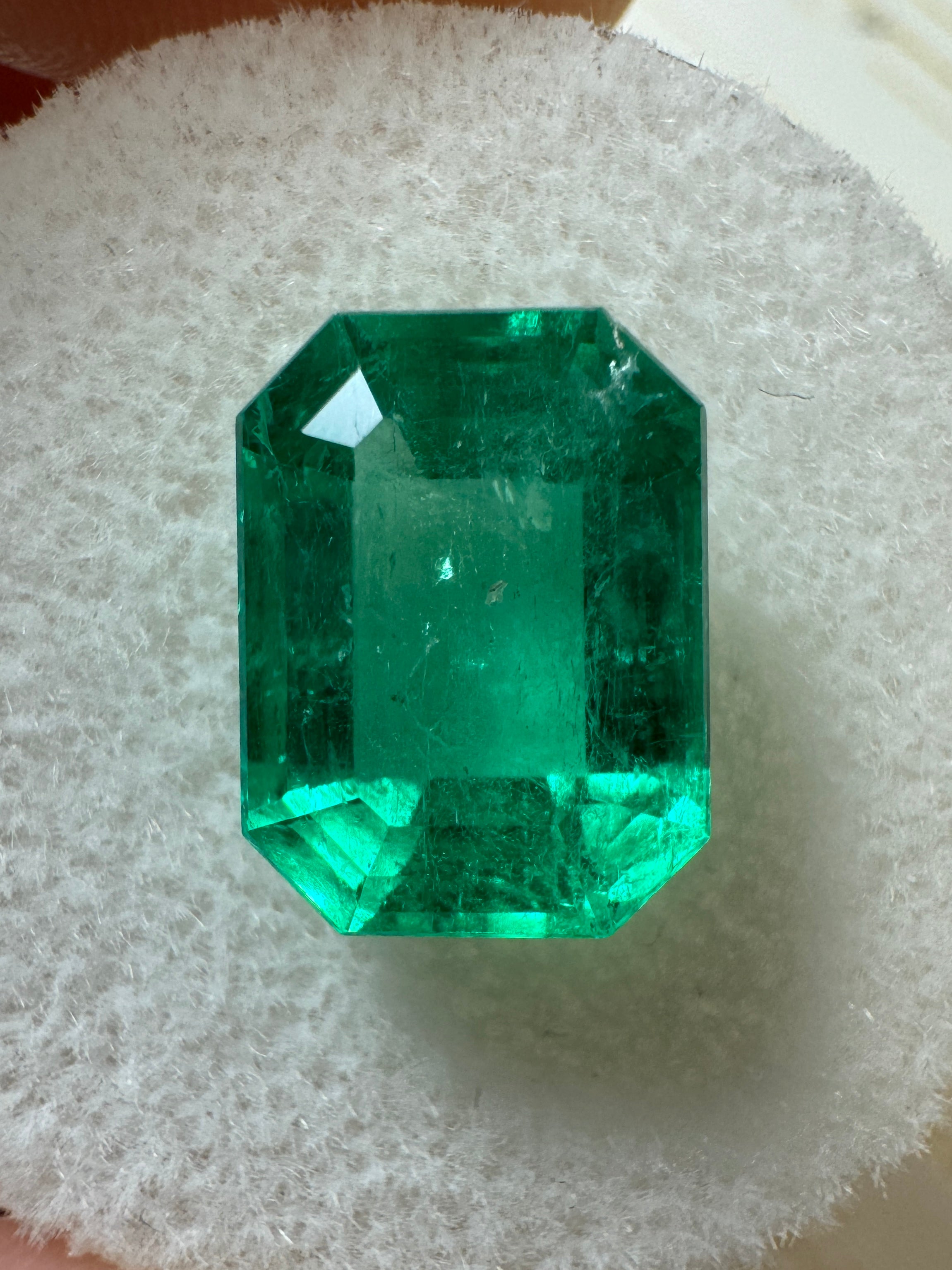 3.88 Carat 11x8mm Glowing Green Natural Loose Colombian Emerald - Emerald Cut Gemstone for Jewelry Making, Engagement Rings & Luxury Gifts