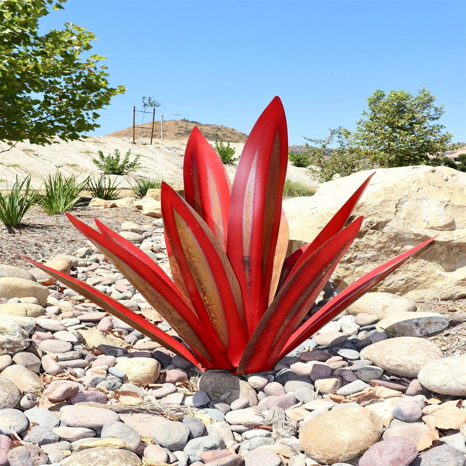 Reicety 13.78 Inch Rustic Metal Agave Plant Sculpture - Handmade Tequila Garden Decor, Outdoor Lawn Statue & Patio Ornament for Yard Art, Home Decoration (Red) | Perfect for Southwest Style Gardens, Mexican-Themed Parties & Desert Landscape Design
