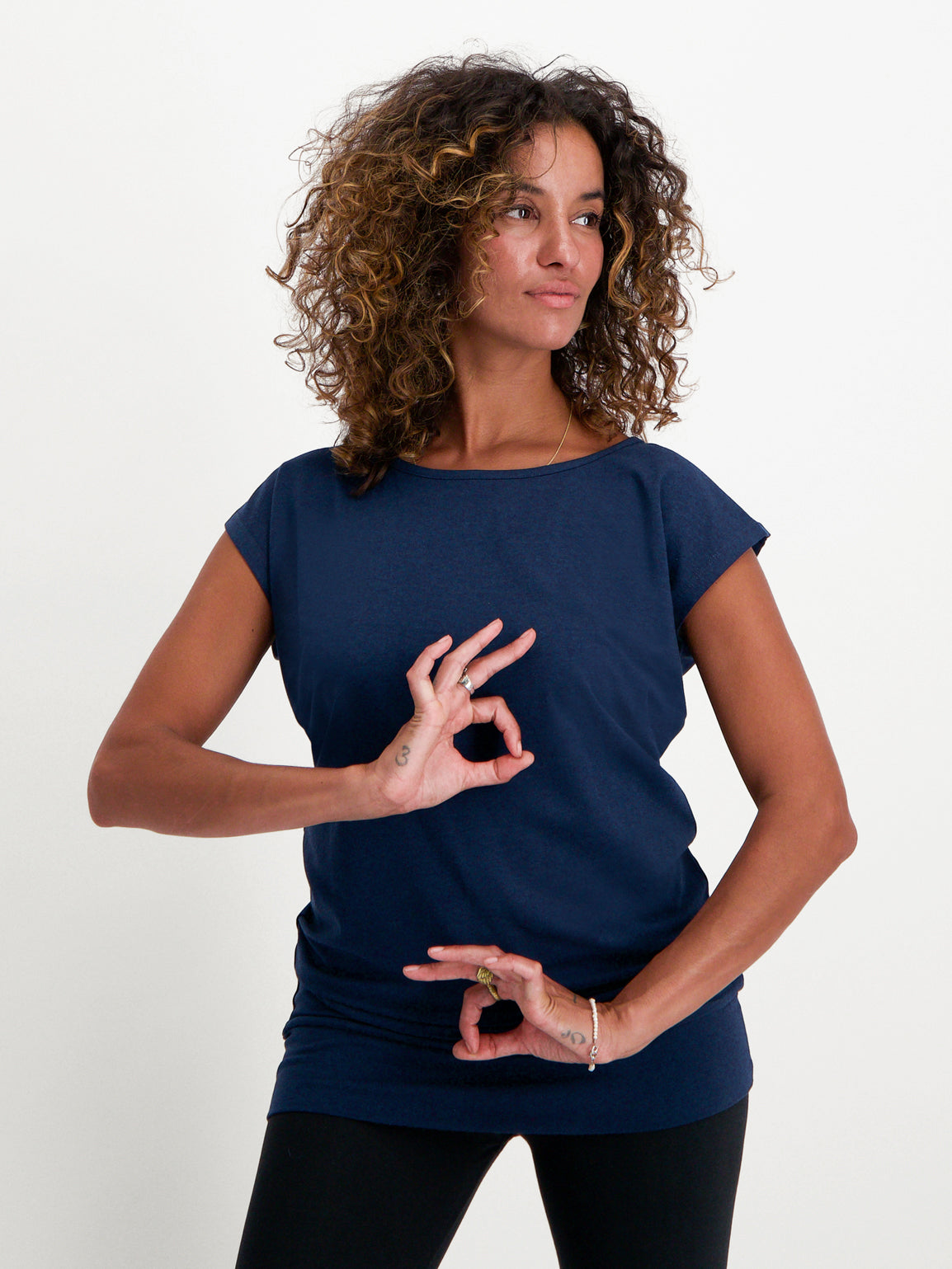 Urban Goddess Asana Yoga Tee - Midnight Black Women's Yoga Shirt for Yoga & Meditation | Perfect for Studio Practice & Outdoor Workouts