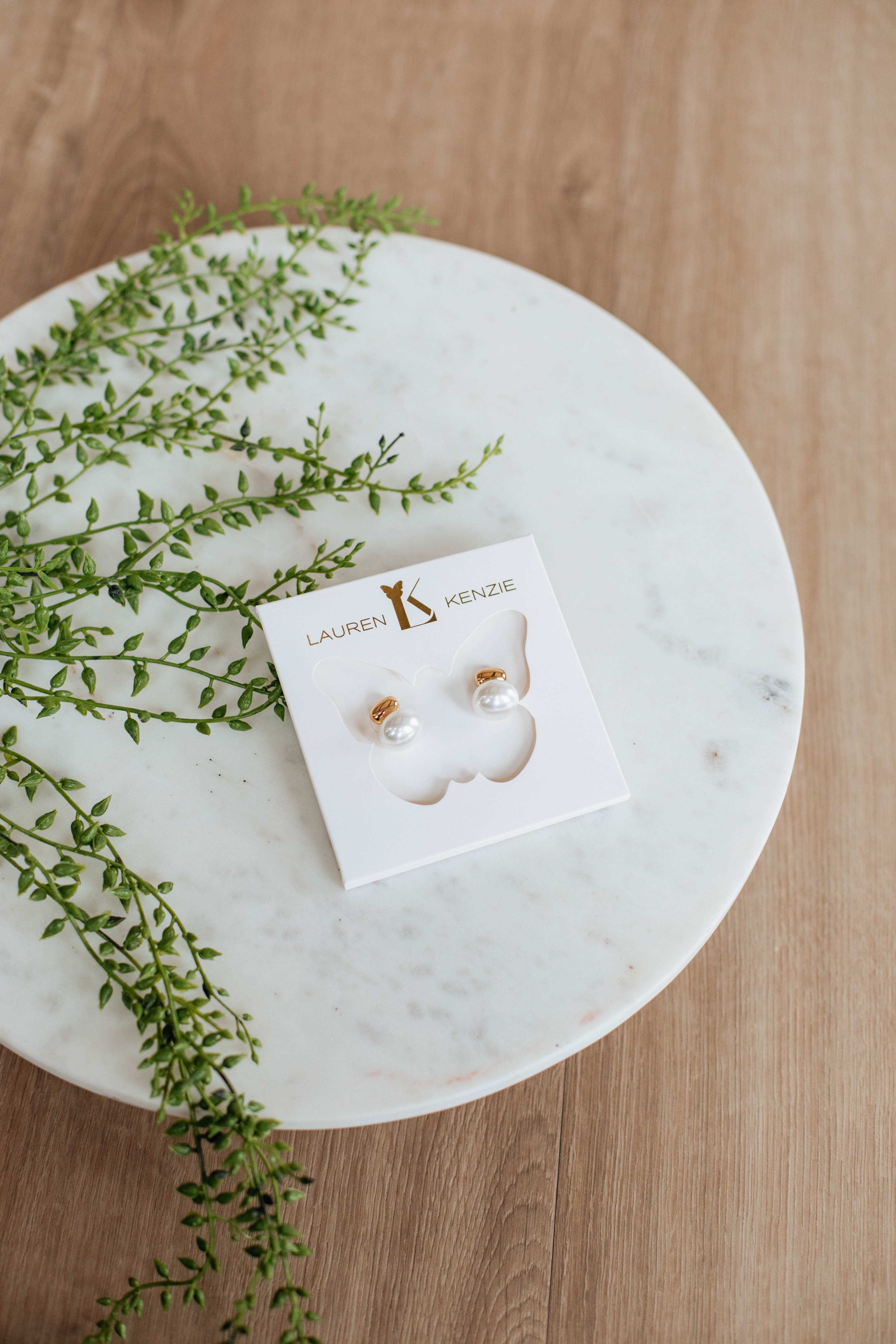 Endlessly Iconic Gold Earrings for Women - Elegant & Timeless Jewelry for Parties, Weddings & Everyday Wear