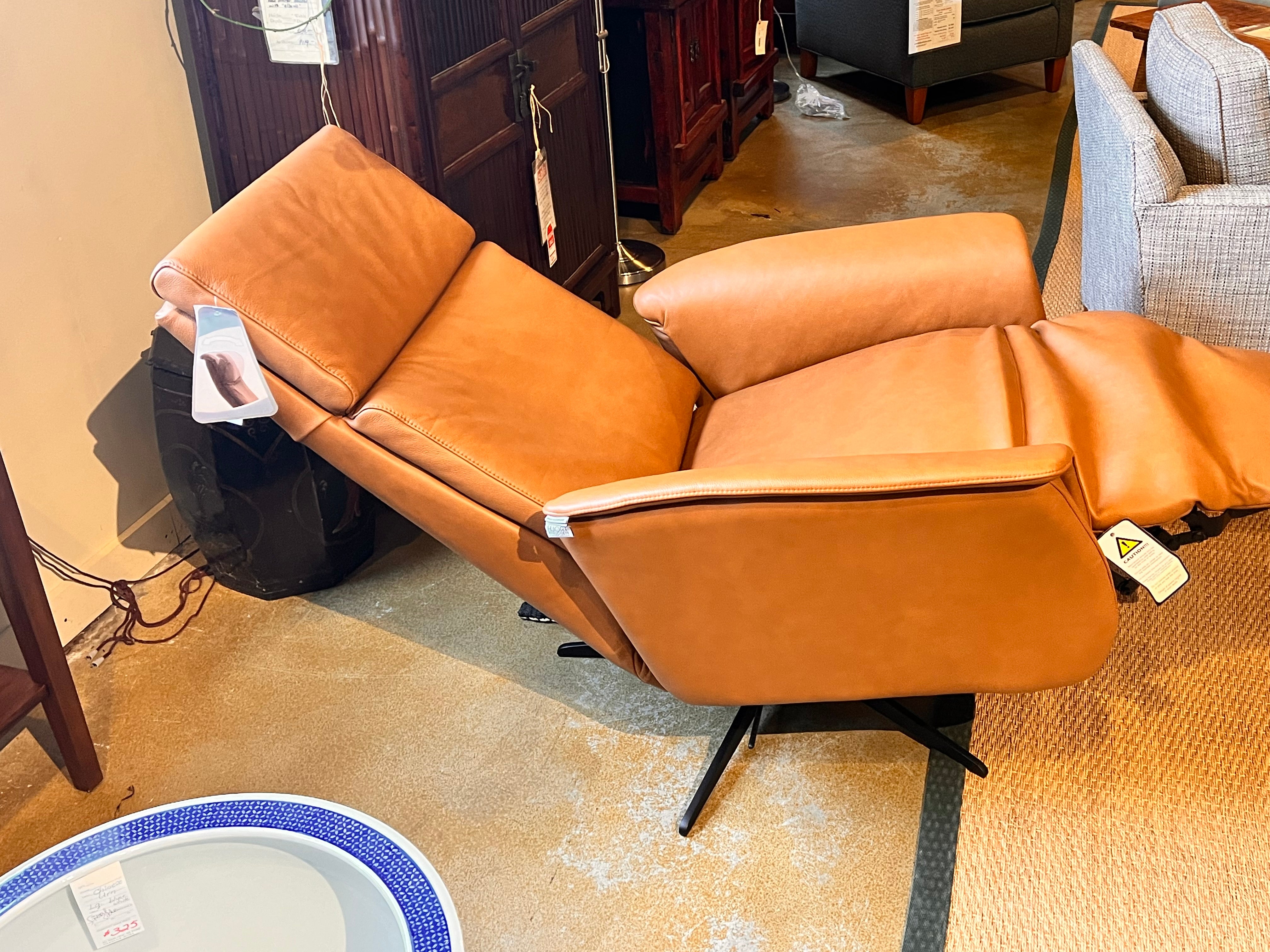 Hjort Knudsen 8007 Superior Swivel Recliner Chair - Large Size Luxury Leather Living Room Recliner with 360° Swivel Base | Perfect for Home Theater, Game Room & Office Relaxation