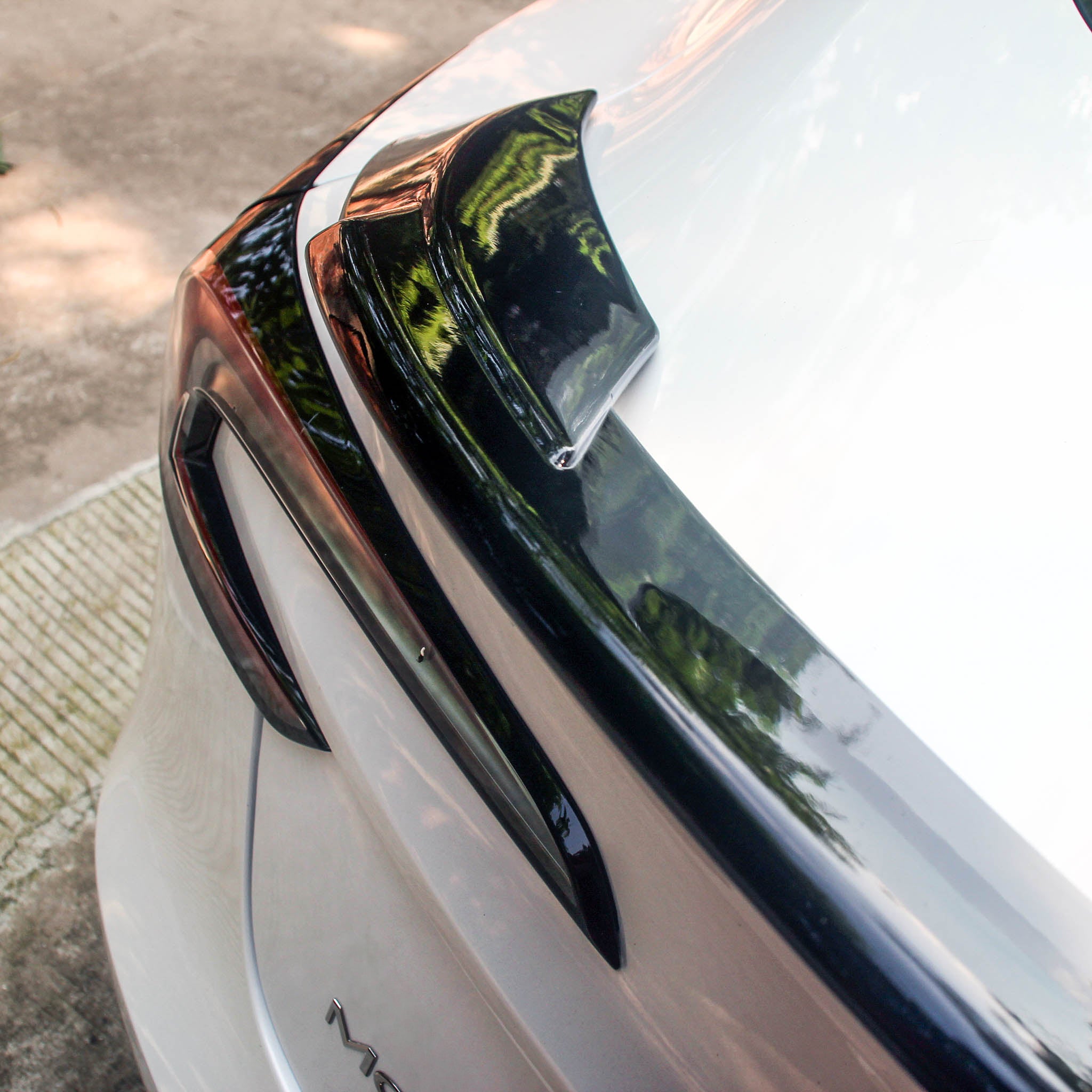 High-Performance Sporty Rear Spoiler for Tesla Model 3 & 2024+ Model 3 Highland - Aerodynamic Carbon Fiber Design - Perfect for Street Racing & Car Enthusiasts (EU Market Exclusive)
