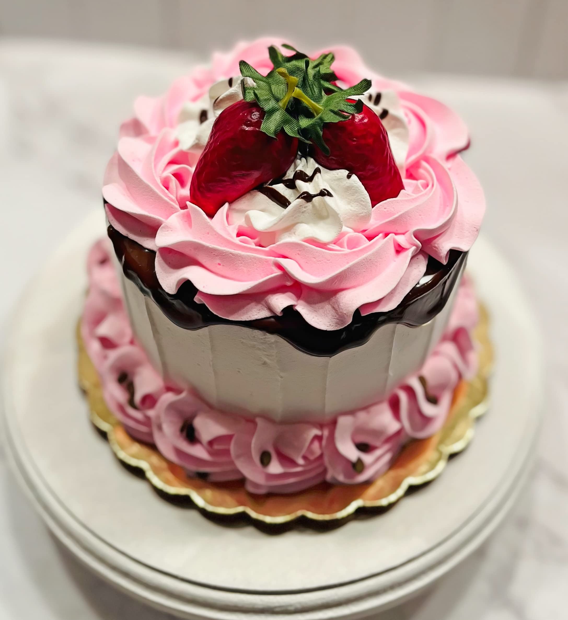 Artificial Display Cake - Fake Cake Decor for Home & Kitchen - Faux Dessert Centerpiece for Parties & Events - Valentine's Day Sweetheart Cake Prop - Wedding & Birthday Decoration Fake Food