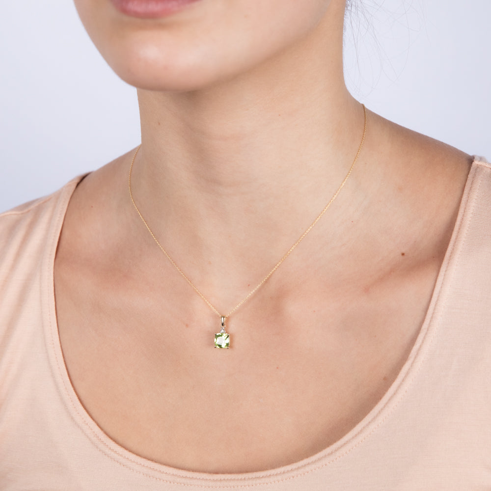 9ct Yellow Gold 1.7ct Peridot and Diamond Pendant Necklace with 45cm Chain - Elegant Jewelry Gift for Women, Perfect for Birthday, Anniversary & Special Occasions