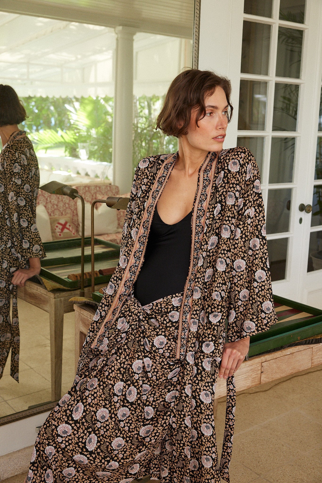 Stylish Sarong 3 - Lightweight & Versatile Beach Wrap for Women - Perfect for Swimming, Sunbathing, and Summer Vacations