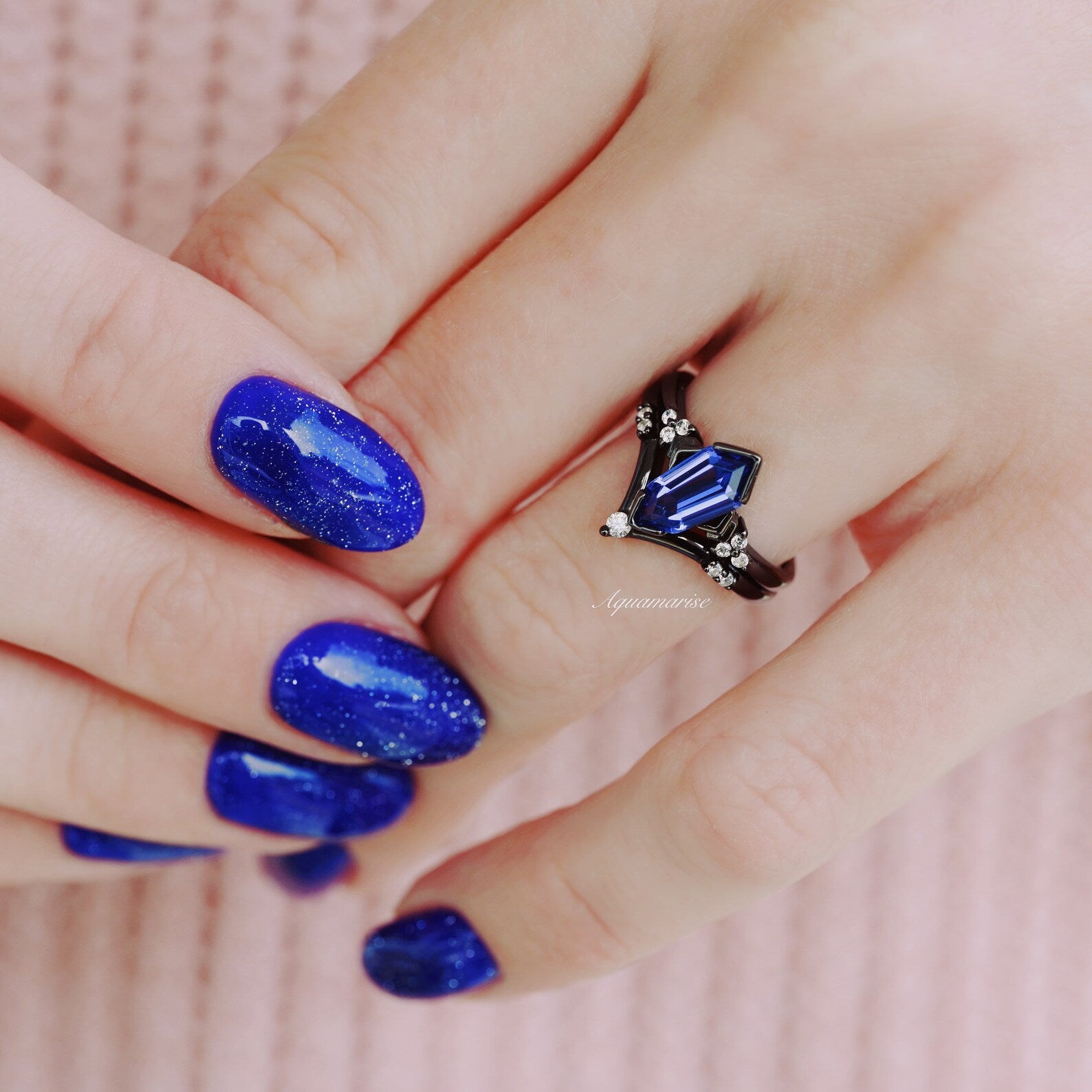 Exquisite Tanzanite Coffin Kite Ring in Black Rhodium - Elegant Gothic Jewelry for Women, Perfect for Halloween, Dark Romance & Alternative Fashion