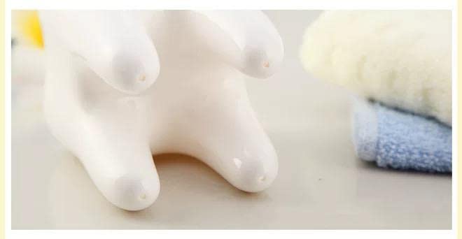 GB Quality 4-Hole Plastic Toothbrush Holder - Tooth-Shaped Bathroom Organizer with Cute Cartoon Design, White (Perfect for Kids' Bathrooms, Dormitories & Travel Storage)