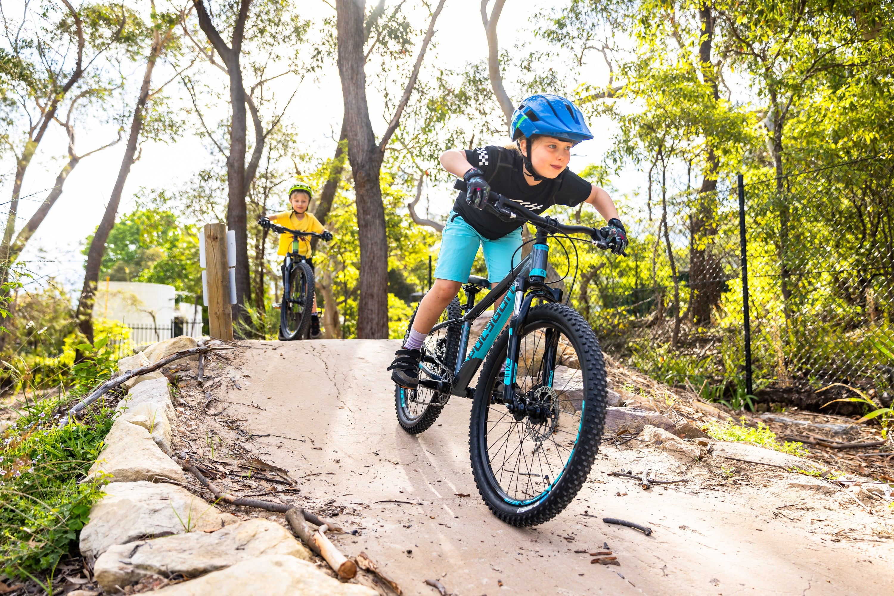 Polygon Premier 24 XC Disc Kids Mountain Bike - 24 Inch Wheels, Lightweight Aluminum Frame, Disc Brakes - Perfect for Trail Riding, Off-Road Adventures & Kids Cycling