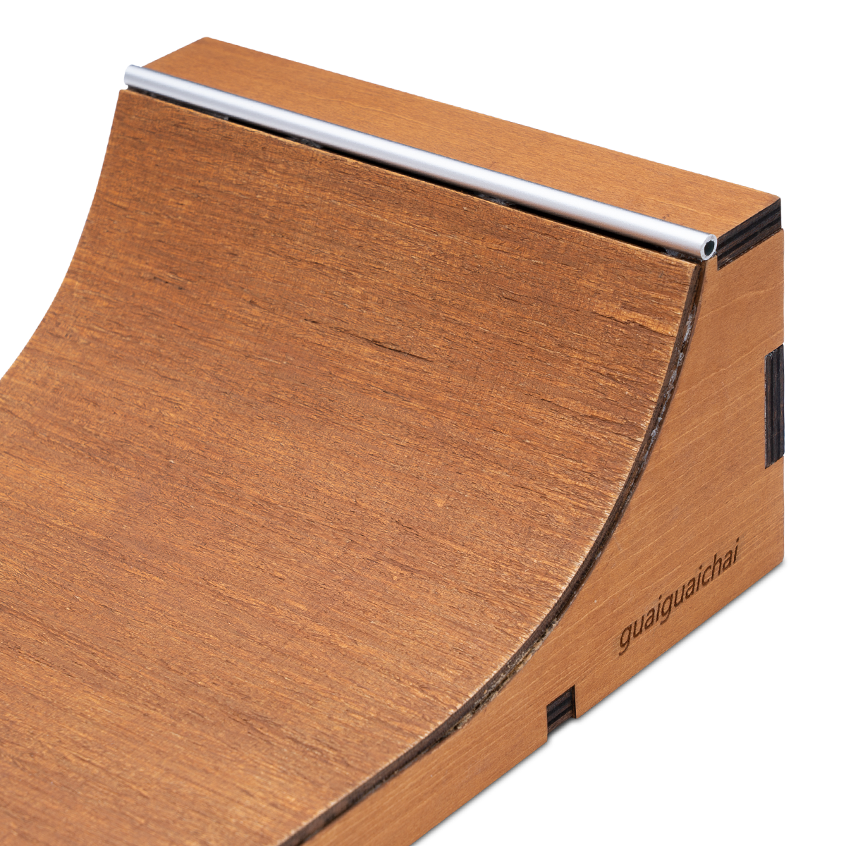 GGC Fingerboard Ramp - Mini Skateboard Ramp for Tech Decks & Fingerboards - Perfect for Indoor Skate Tricks & Practice - Great Gift for Skateboard Enthusiasts