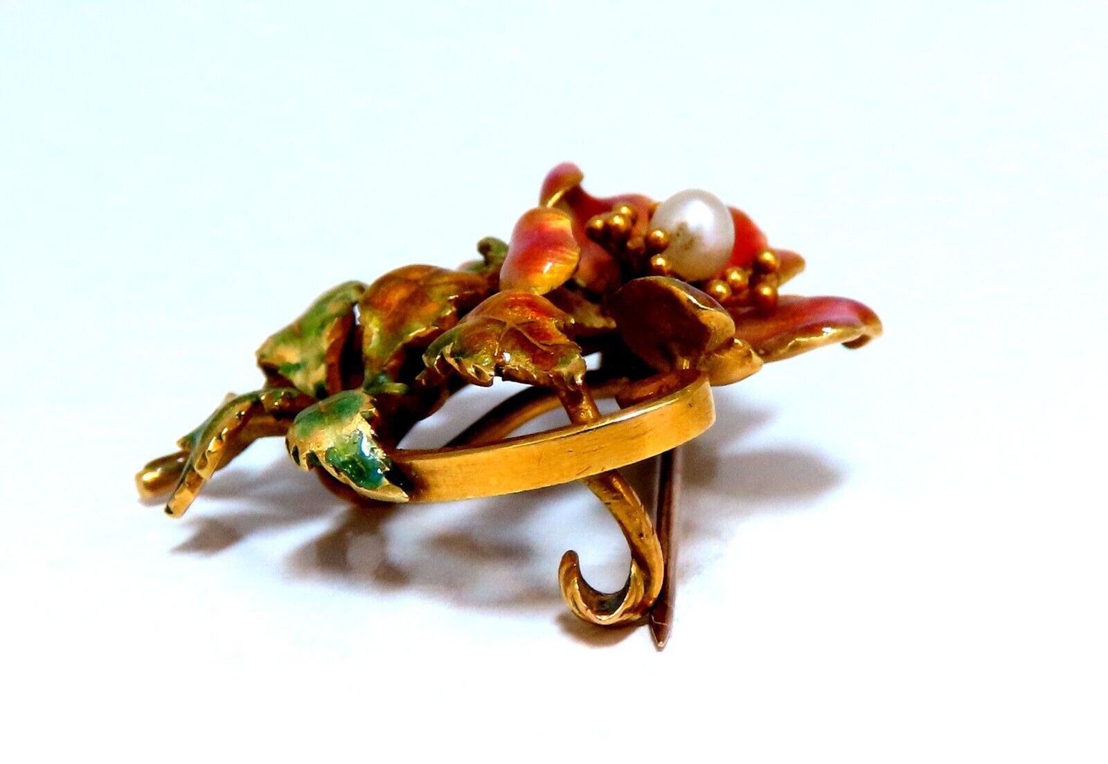 Vintage Enamel Flower Brooch with Seed Pearls - 18K Gold Plated Elegant Pin for Women, Perfect for Weddings, Parties & Special Occasions