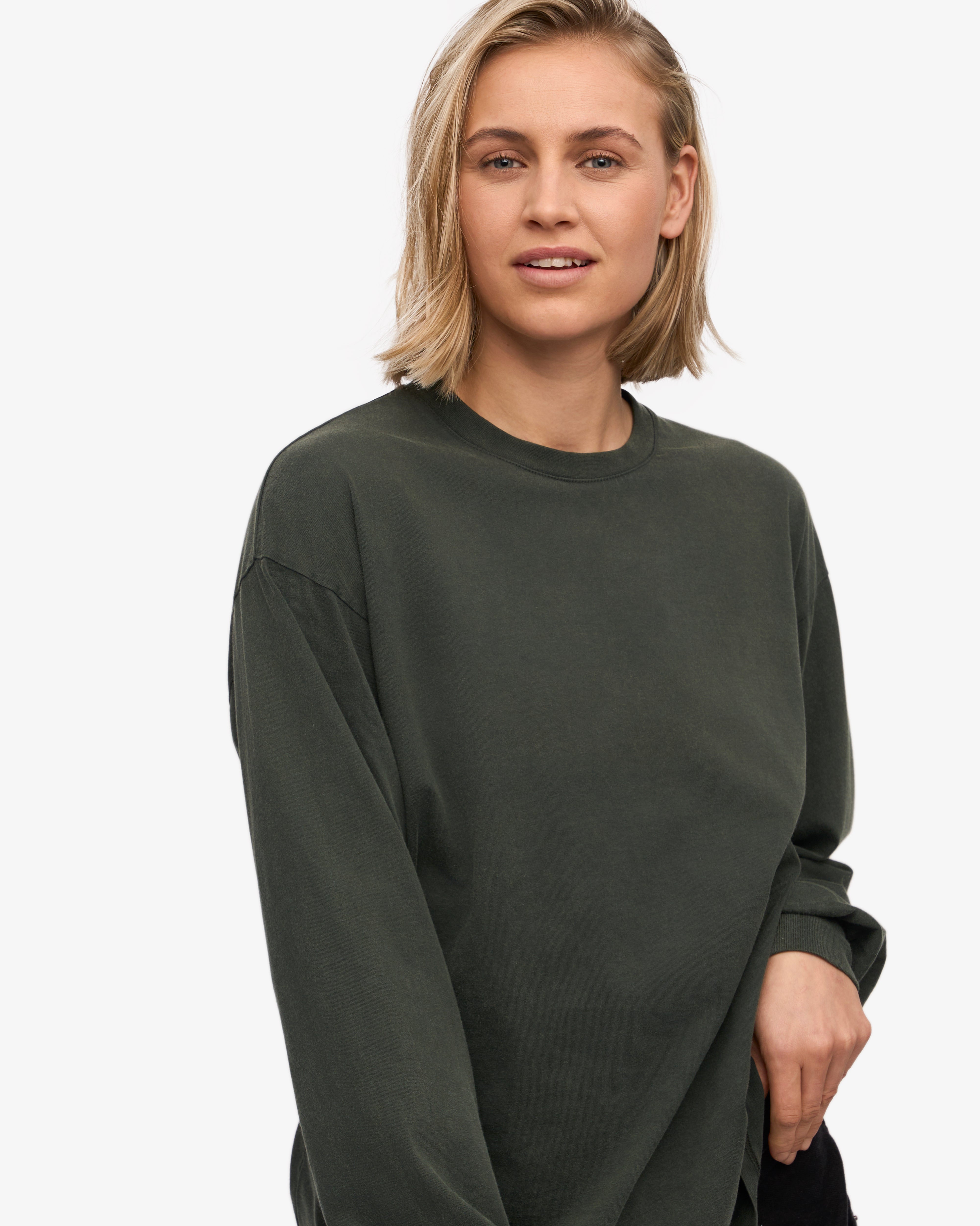 Oversized Organic Long Sleeve T-Shirt for Women - Soft Cotton Comfort Fit - Midnight Forest Green - Perfect for Casual Wear, Loungewear & Street Style