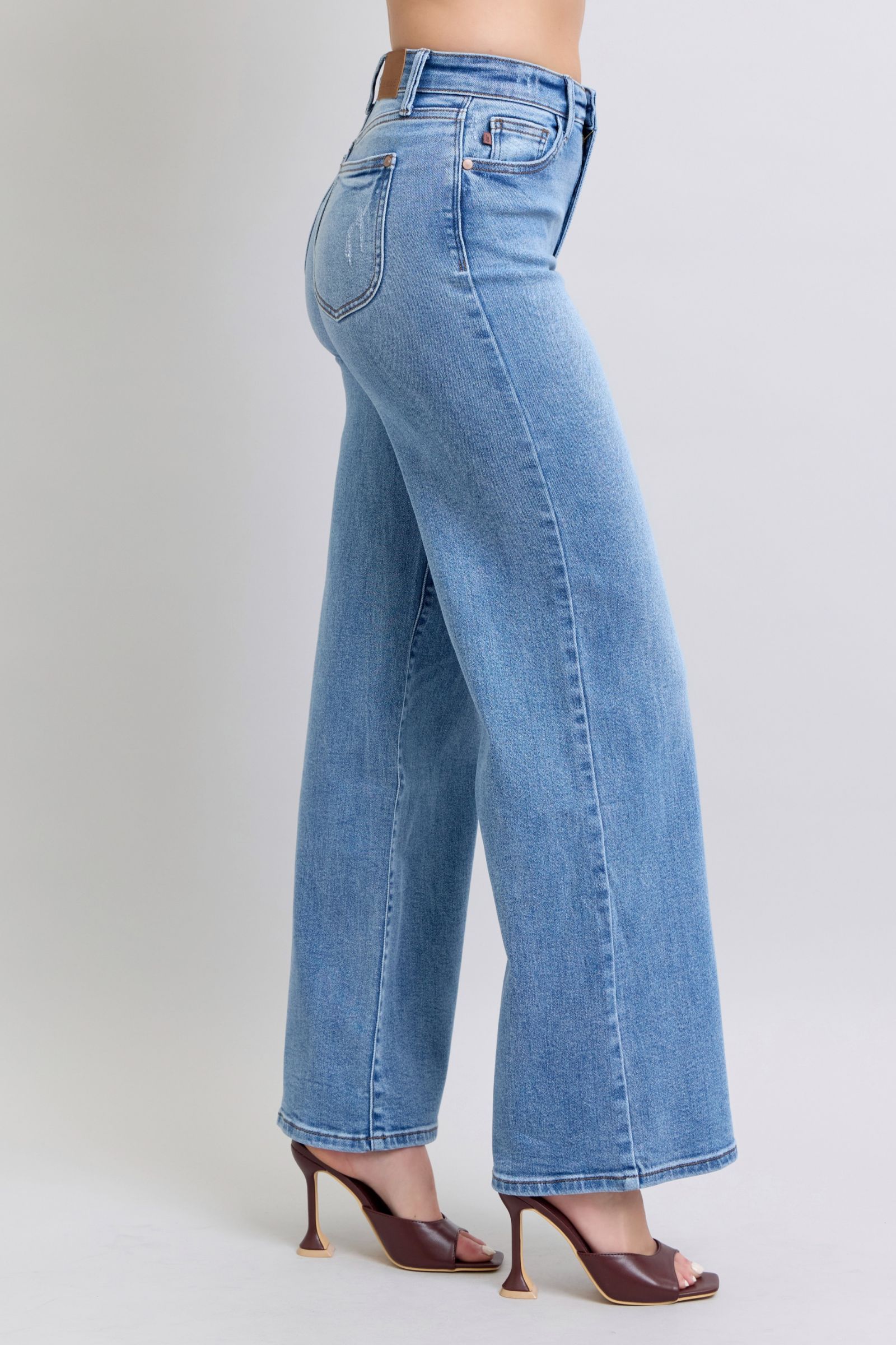 Judy Blue Women's Full Size Wide Leg Jeans with Pockets - Comfortable High Waist Stretch Denim Pants for Casual Wear & Everyday Outfits