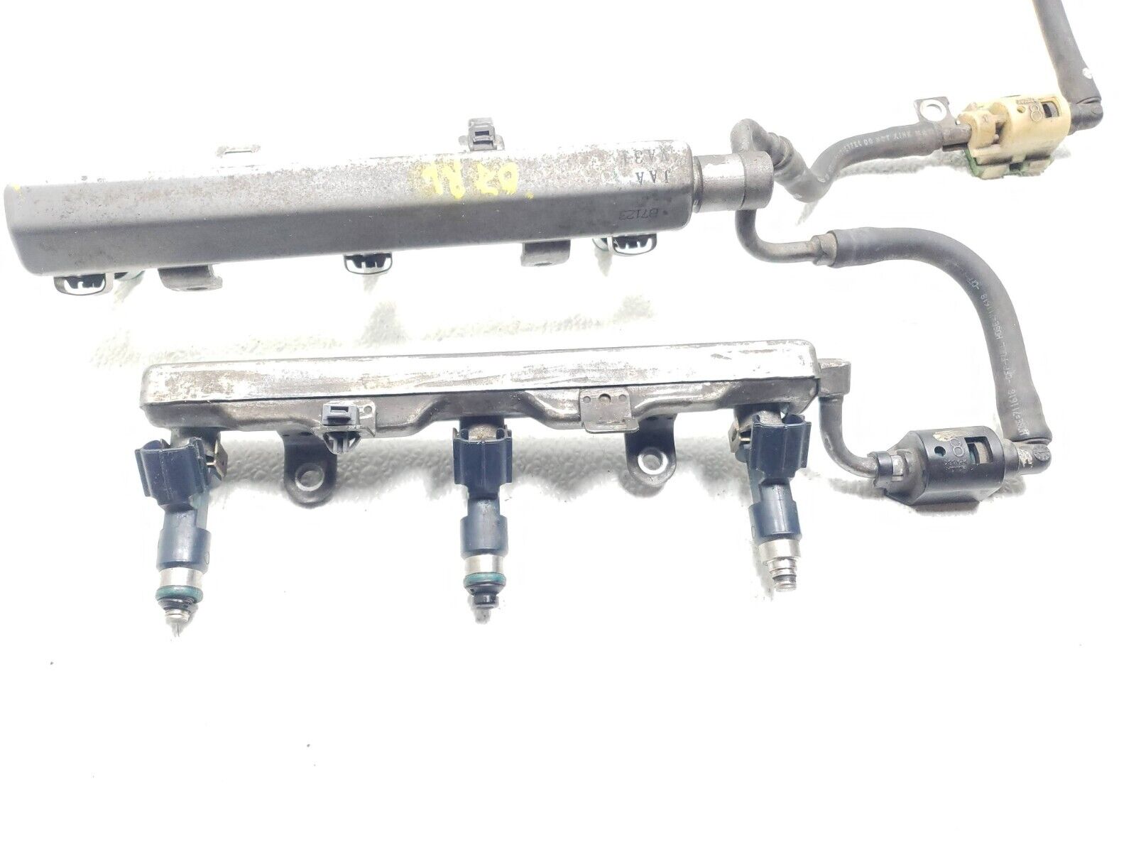 05-08 Acura RL 3.5L Fuel Rail with Injectors OEM Replacement Part - Compatible with 2005 2006 2007 2008 Acura RL Models - Perfect for Engine Performance Upgrades & Fuel System Repairs