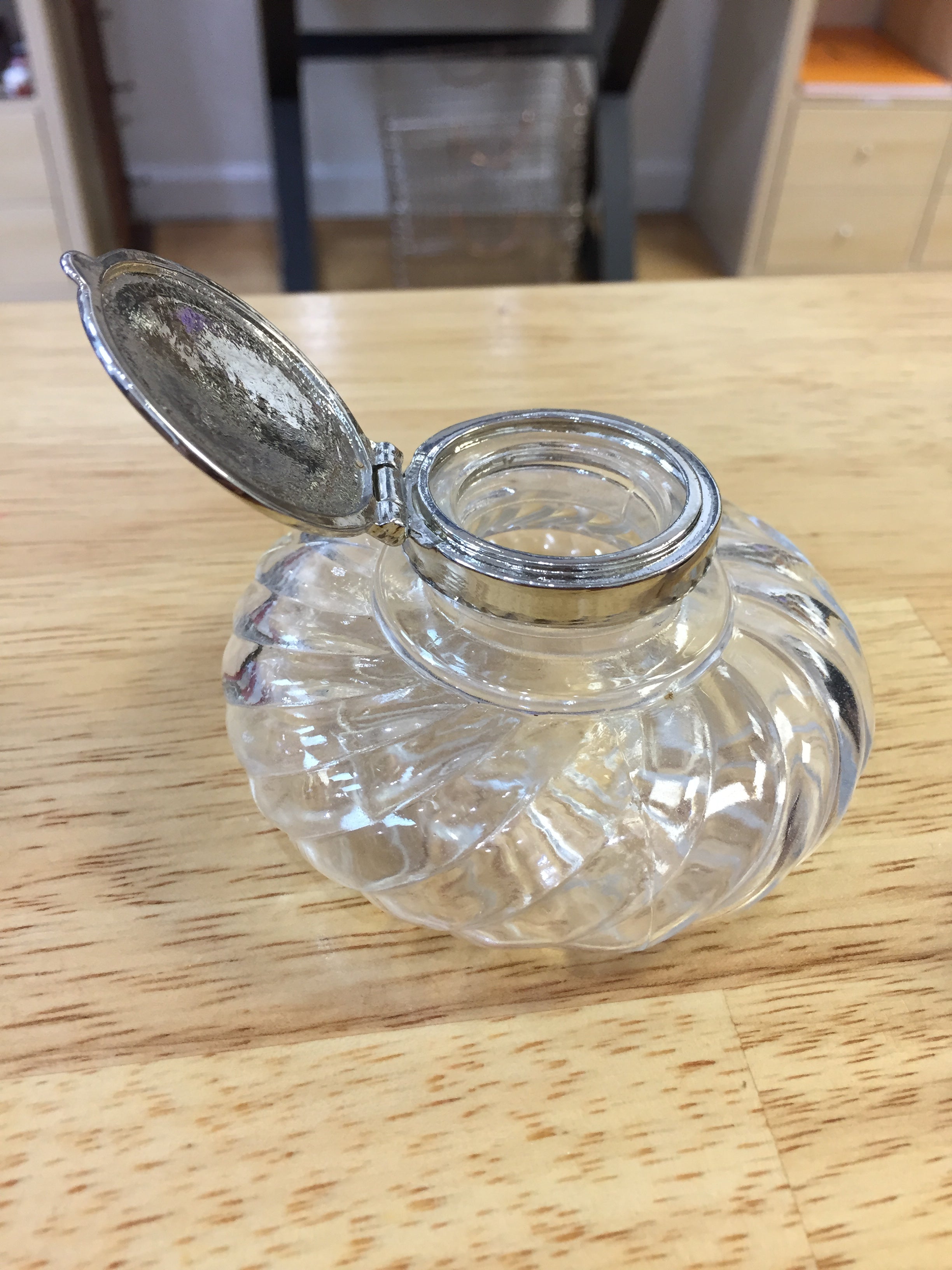 J Herbin Glass Inkwell - Premium Calligraphy Ink Bottle for Fountain Pens - Perfect for Writing, Drawing & Artistic Lettering