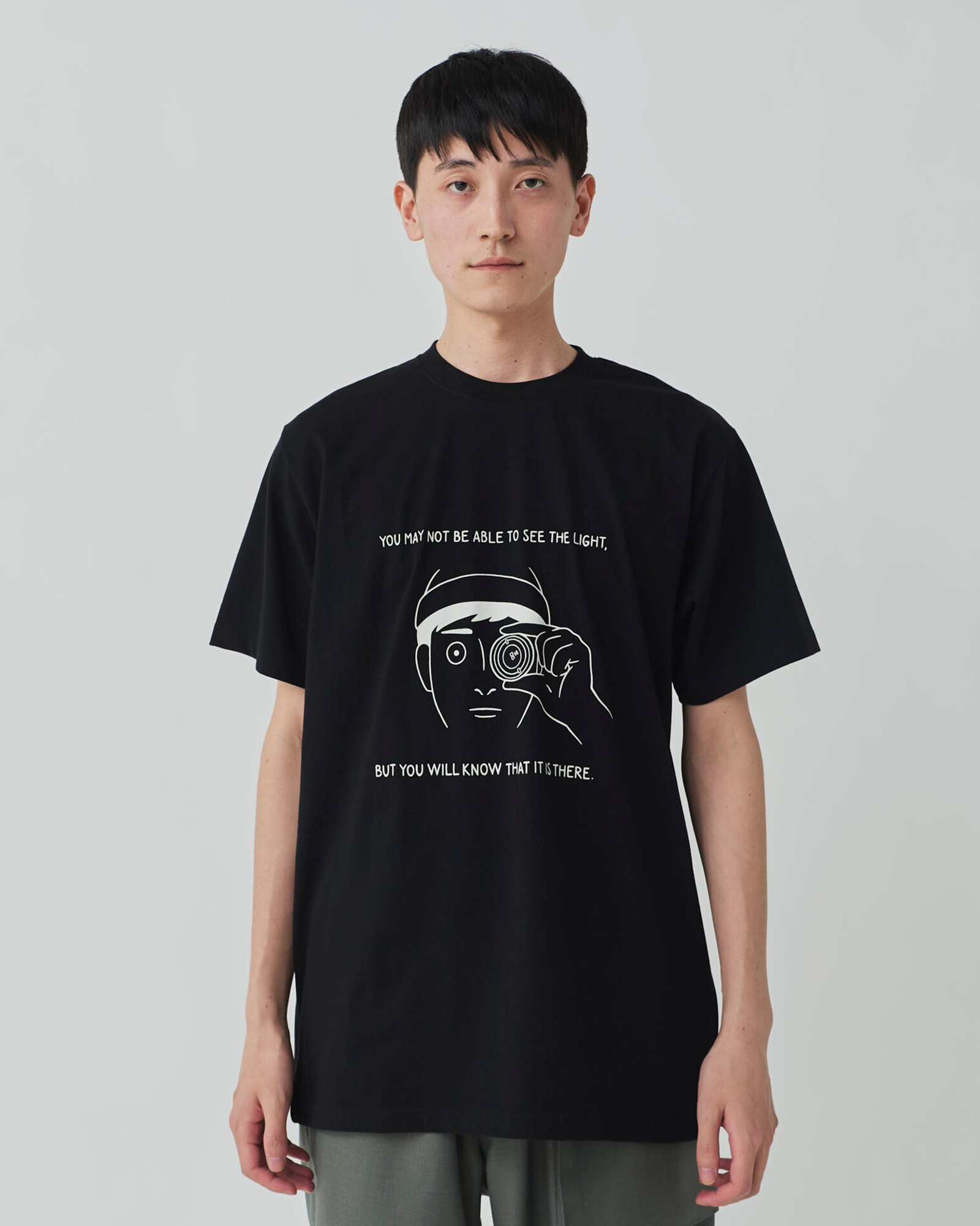 Lantern Eye Graphic T-Shirt for Men & Women - Trendy Vintage Style Tee for Casual Wear, Street Fashion & Everyday Outfits