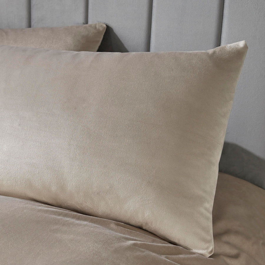 Laurence Llewelyn Bowen Montrose Duvet Cover Set - Premium Linen Bedding for Luxury Bedrooms - Perfect for Master Suites, Guest Rooms & Cozy Home Decor