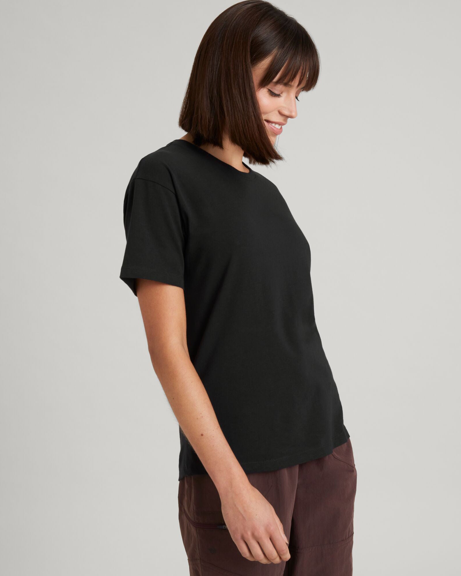 KMD Women's Short Sleeve T-Shirt - Soft Cotton Casual Tee for Everyday Wear - Black Stingray Print - Perfect for Work, Gym & Weekend Outings