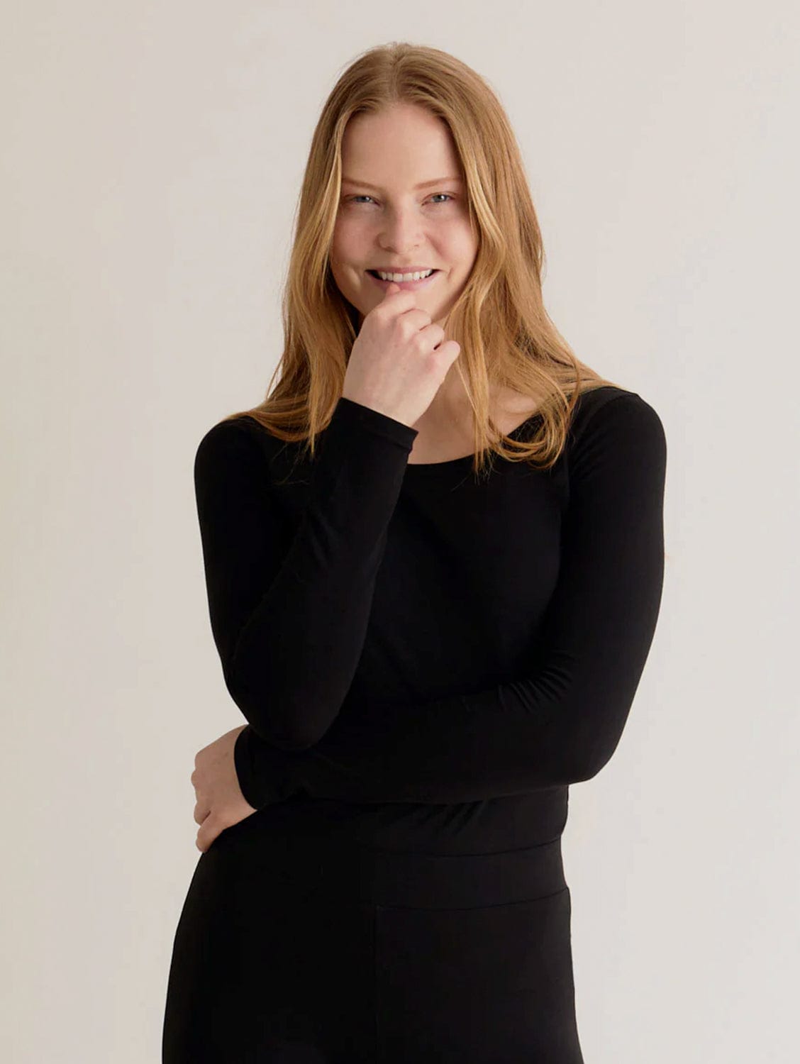 Darcey Women's Organic Cotton T-Shirt - Soft Breathable Casual Top in Black | Perfect for Everyday Wear, Yoga & Lounge