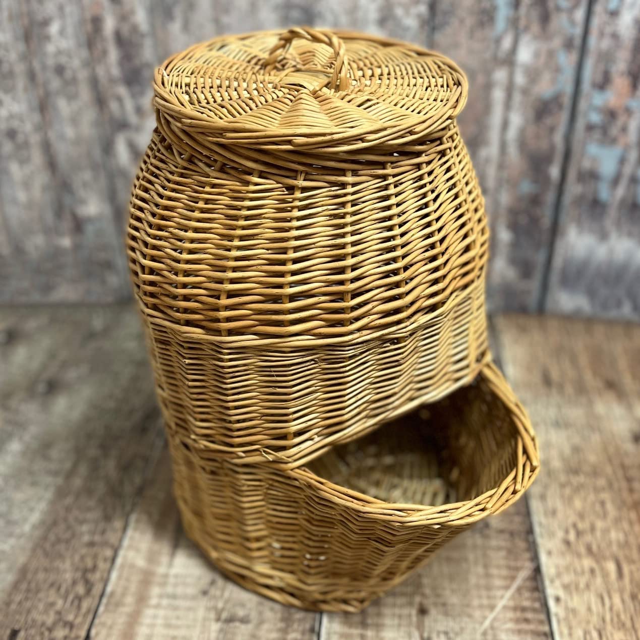 Woven Wicker Onion Storage Basket - Natural Rattan Vegetable Bin for Kitchen, Pantry & Farmhouse Decor | Perfect for Organizing Onions, Potatoes & Root Vegetables