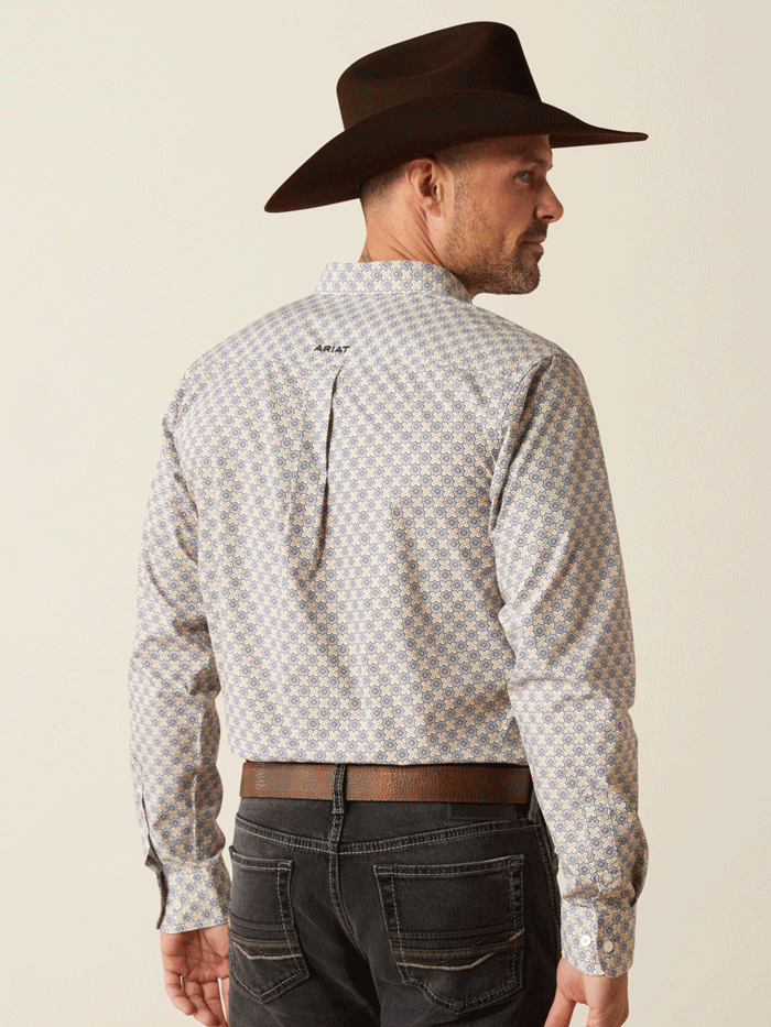 Ariat Men's Cario Fitted Shirt - Grey Plaid Western Work Shirt for Cowboy, Ranch & Outdoor Activities