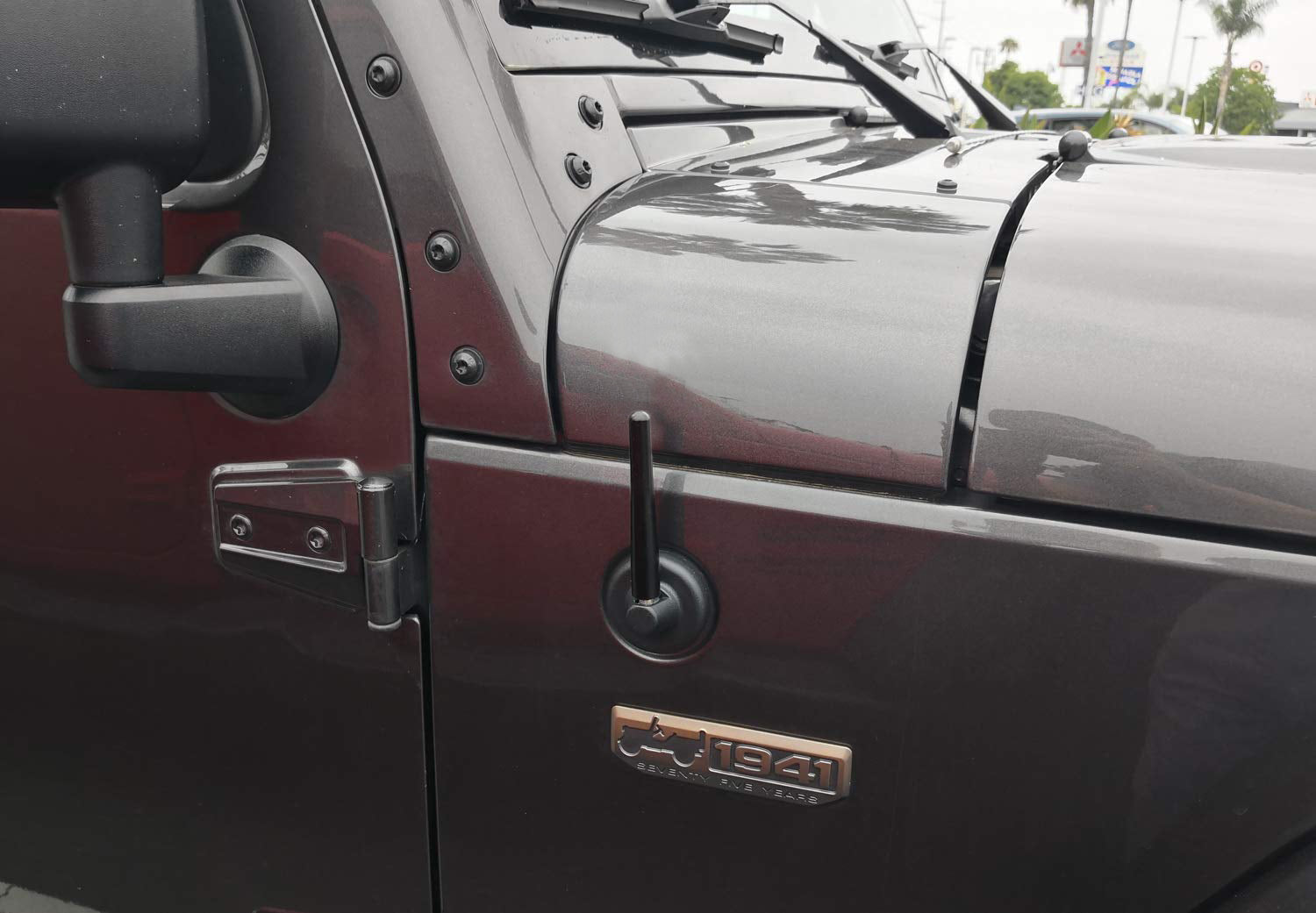 4 Inch Metal Short Radio Antenna Topper Stubby for Jeep Wrangler JT JL Gladiator - Compact Car Accessory for Off-Road Adventures & Urban Driving