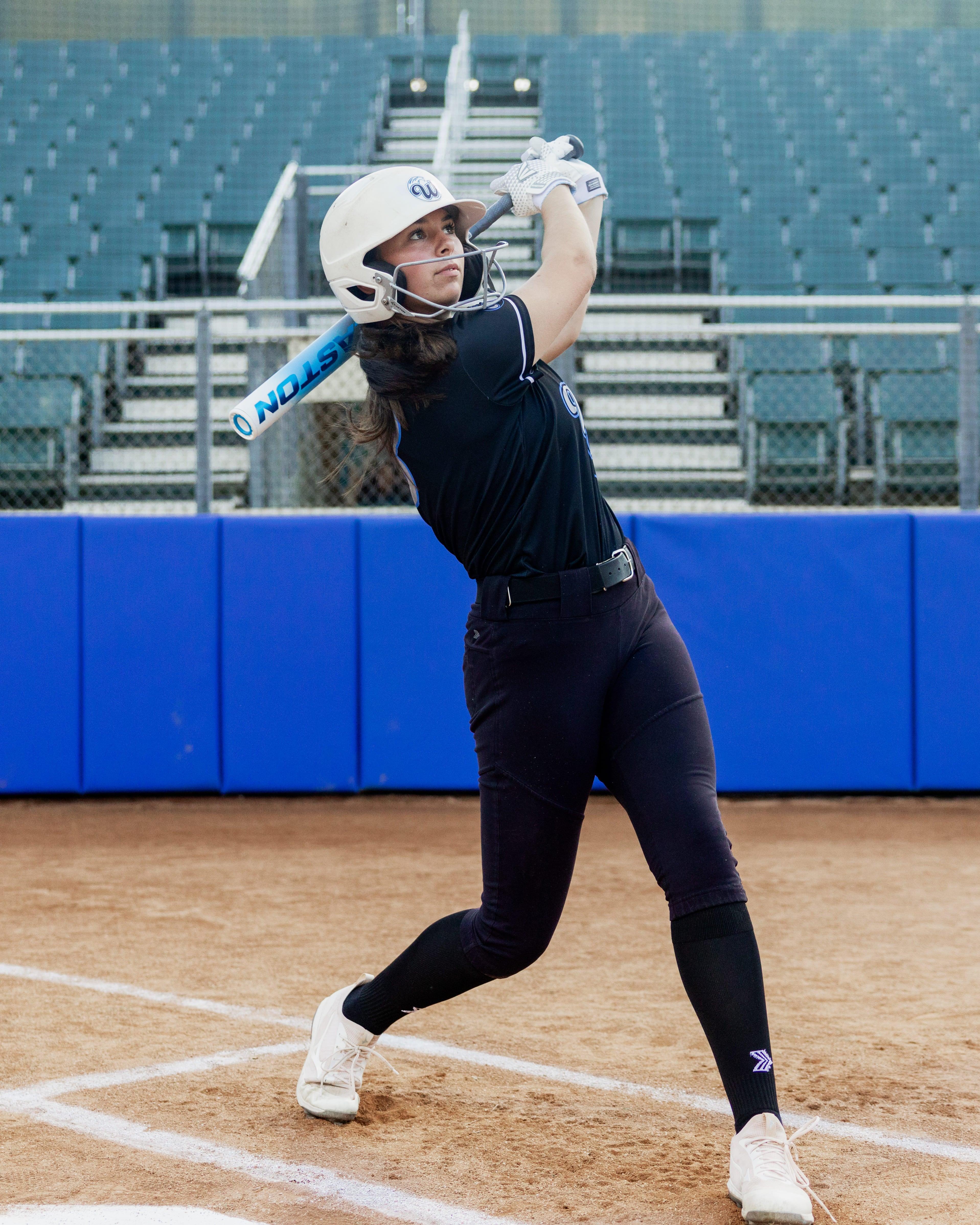 Easton Ghost OG 8 Fastpitch Softball Bat - EFP5GHOG8 | High Performance Youth & Adult Softball Bat for Games & Training