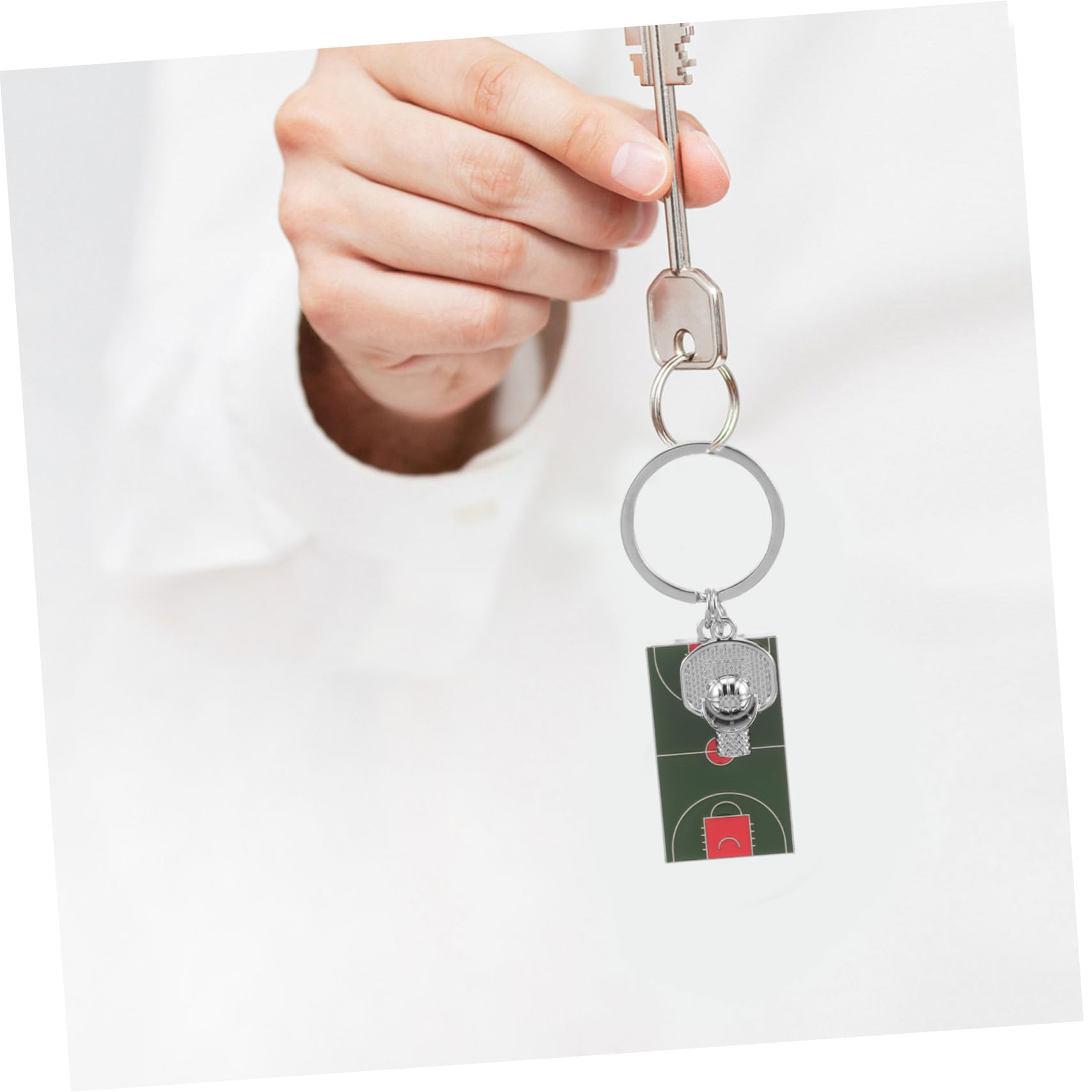 Premium Zinc Alloy Basketball Keychain - Durable Sports Gift for Basketball Players & Fans - Perfect for Keys, Bags & Gym Accessories