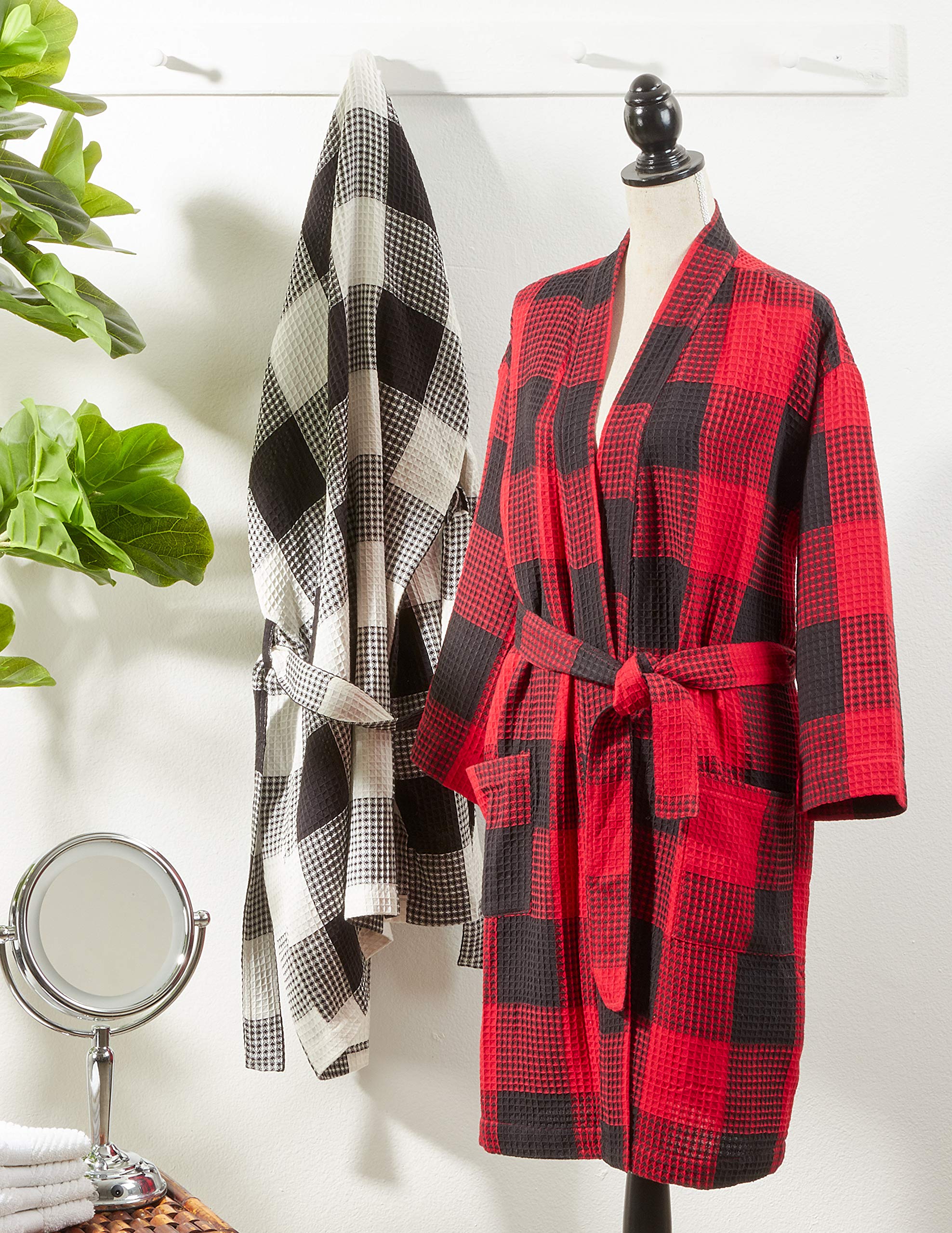 SARO LIFESTYLE Soft Buffalo Plaid Waffle Weave Bath Robe for Women & Men - Cozy Fleece-Lined Winter Bathrobe with Pockets for Spa, Lounge & Home Relaxation