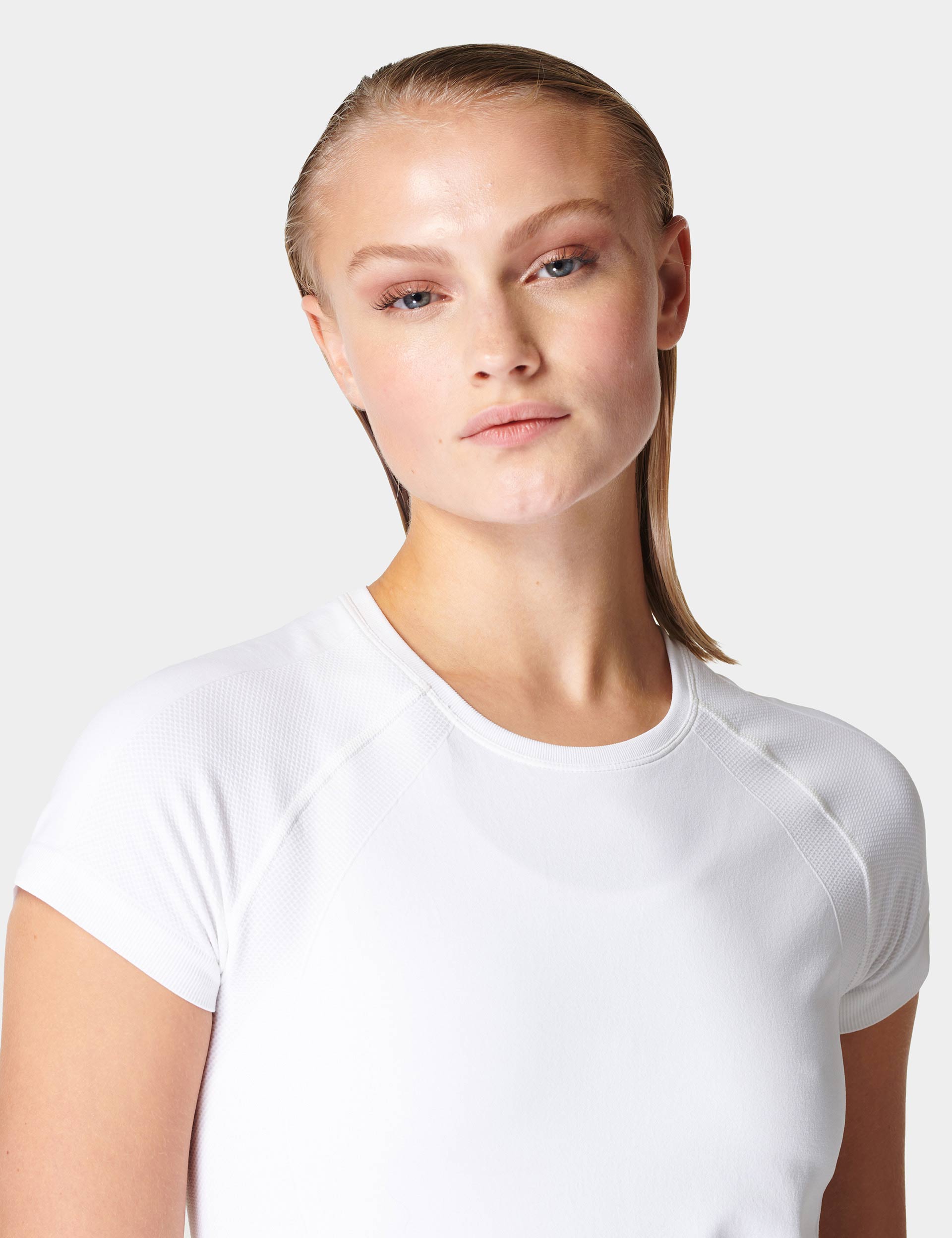 Breathable Seamless Gym T-Shirt for Men & Women - Moisture Wicking Workout Shirt - White - Perfect for Running, Yoga & Fitness Training