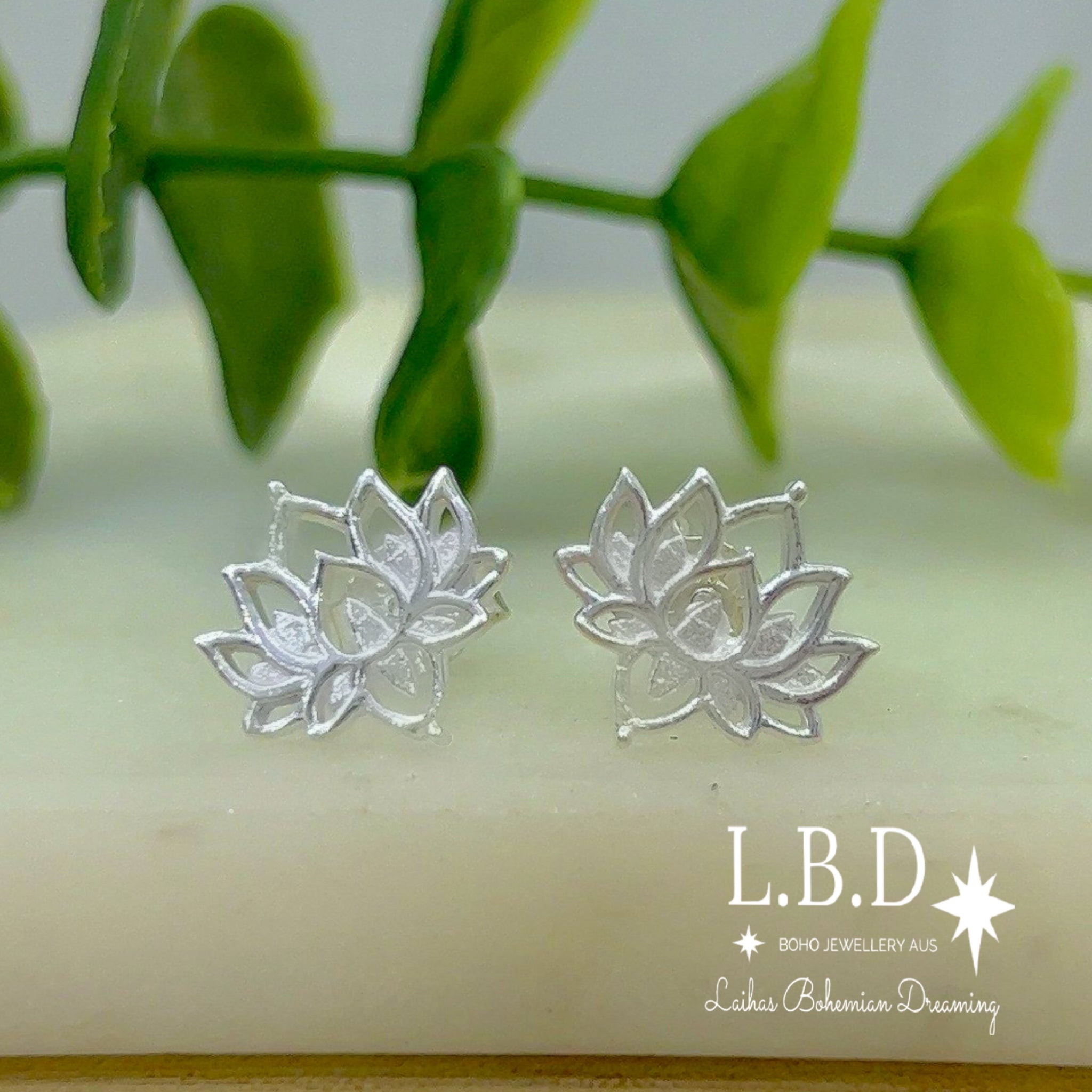 LAIHAS Boho Chic Lotus Flower Stud Earrings - Sterling Silver Hypoallergenic for Women - Perfect for Yoga, Meditation & Boho Fashion