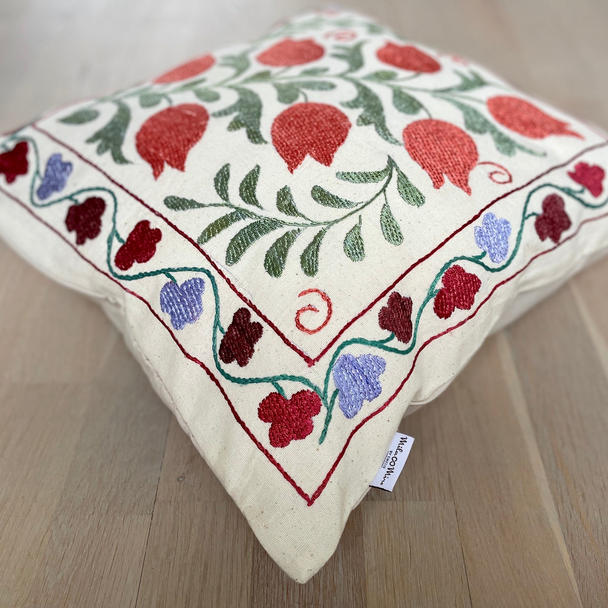 Handmade Suzani Cushion Cover - Bohemian Konya Pillow Case for Sofa & Bed Decor - Perfect for Living Room, Bedroom, and Boho Home Styling