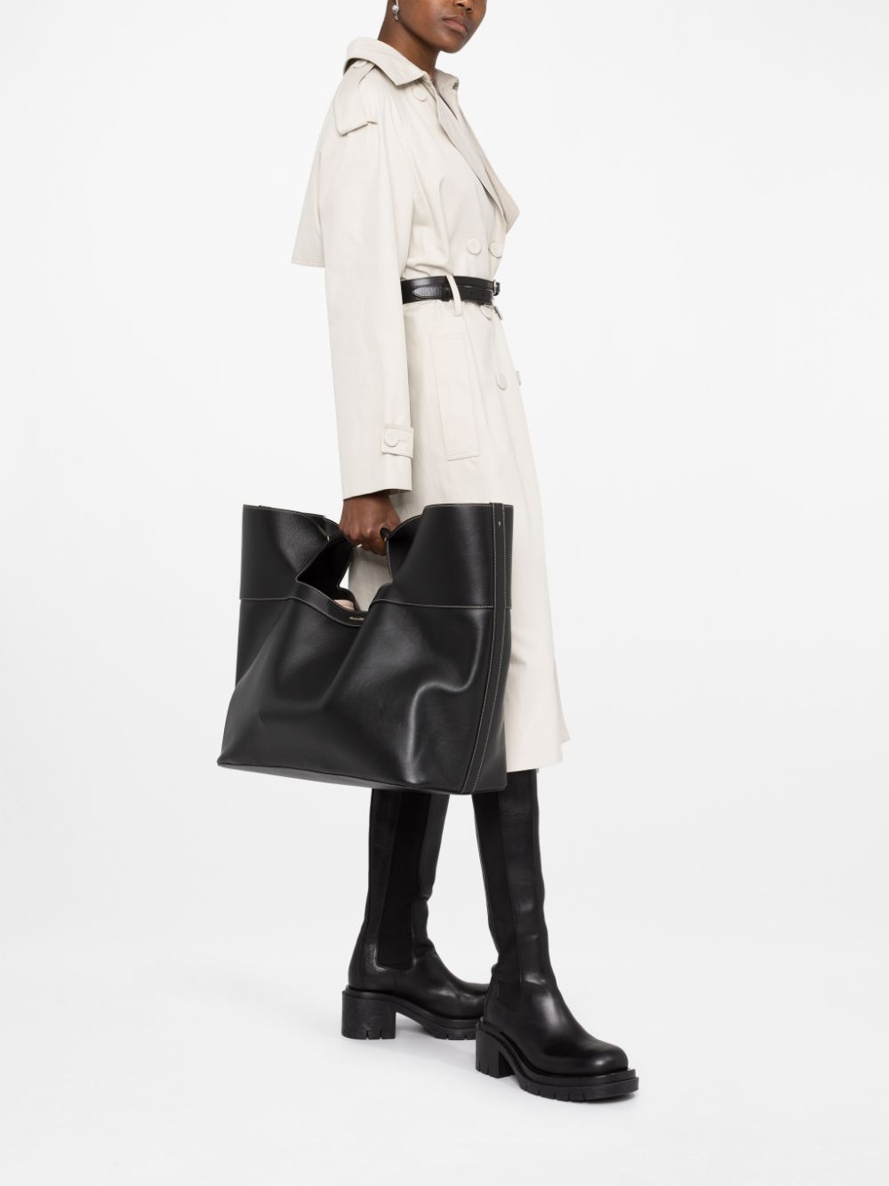 Alexander McQueen Black Leather Shoulder Bag for Women - Luxury Designer Handbag for Work, Evening & Travel