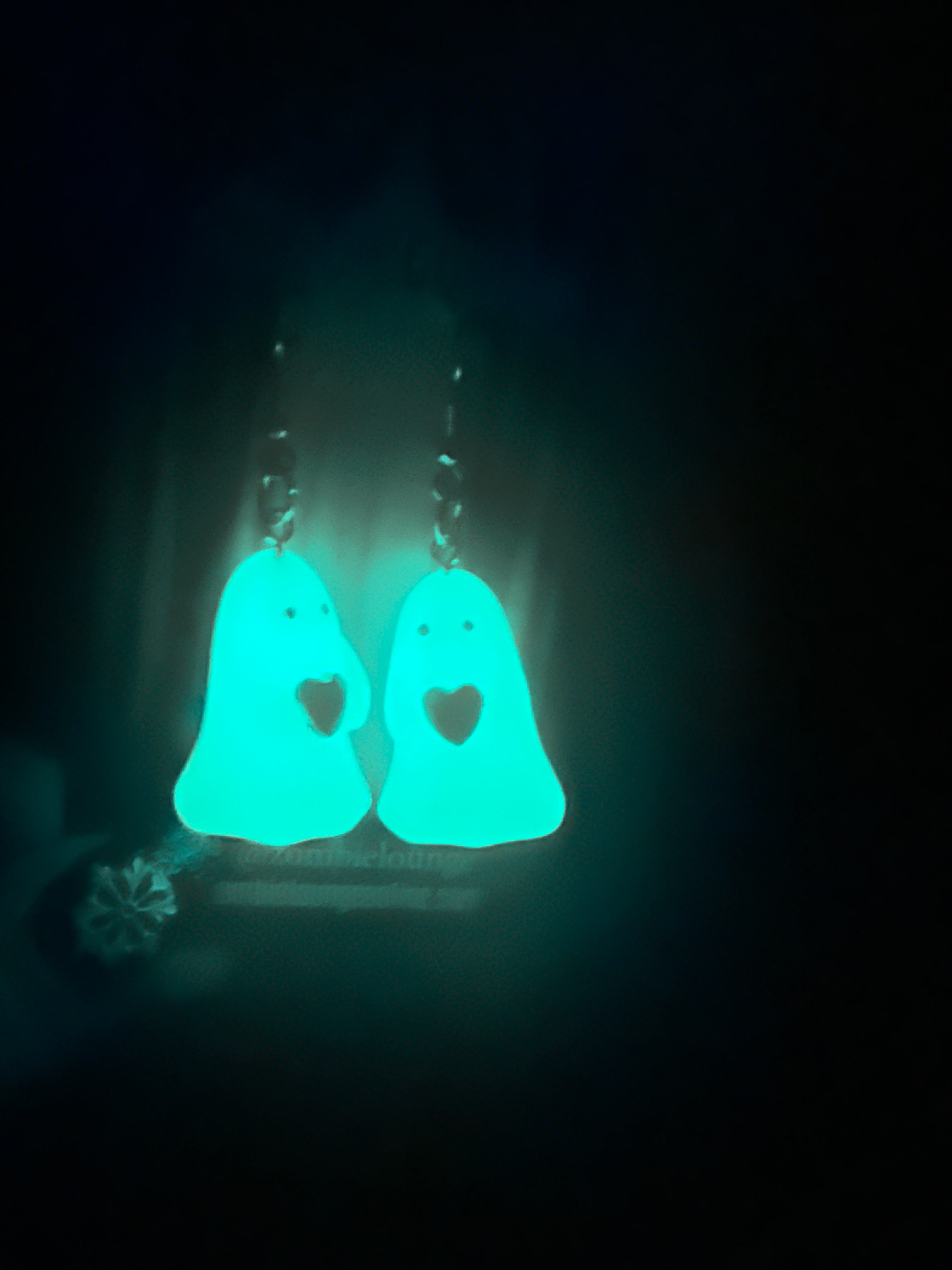 Valentine's Day Ghost Earrings - Spooky Cute Jewelry for Halloween & Gothic Fashion - Perfect for Parties, Costumes & Unique Gifts