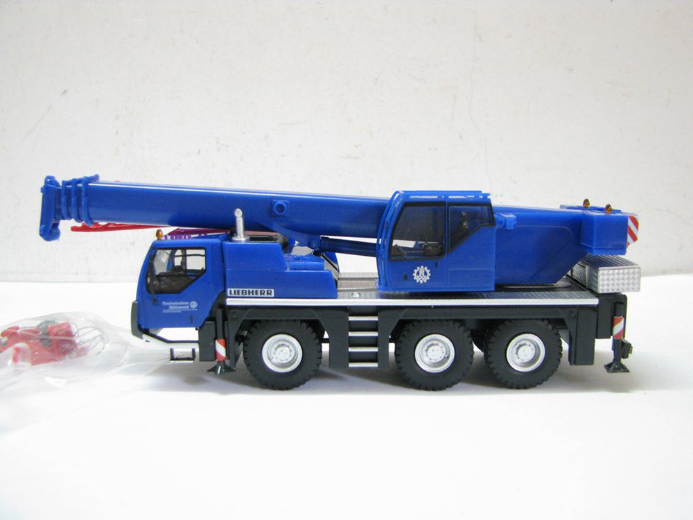 1:87 Scale Herpa Liebherr LTM 1045/1 German Federal Technical Relief Agency Diecast Crane Model - Mini Construction Vehicle Toy for Collectors & Hobbyists | Perfect for Display, Gifts & Diorama Scenes