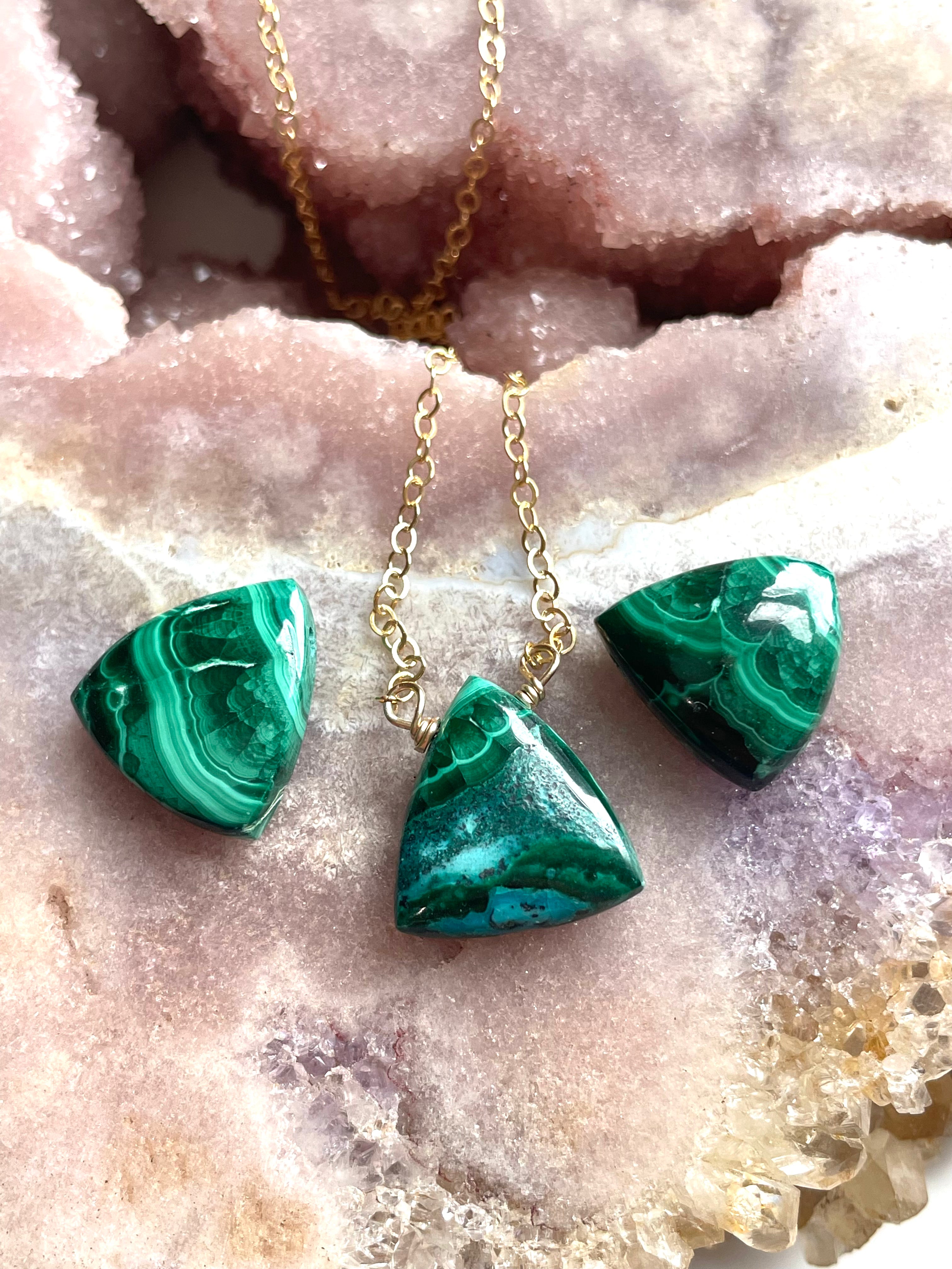 Natural Malachite Pendant Necklace for Women - Handmade Green Gemstone Jewelry - Perfect for Gifts, Meditation & Spiritual Healing