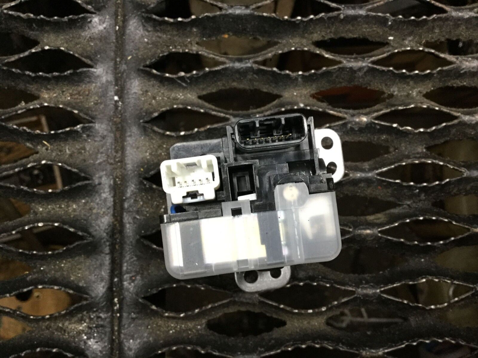 2004-2009 Toyota Prius OEM Ignition Key Starter Switch Slot 6263990-00 - Replacement for Worn or Damaged Switch - Perfect for DIY Car Repairs and Maintenance