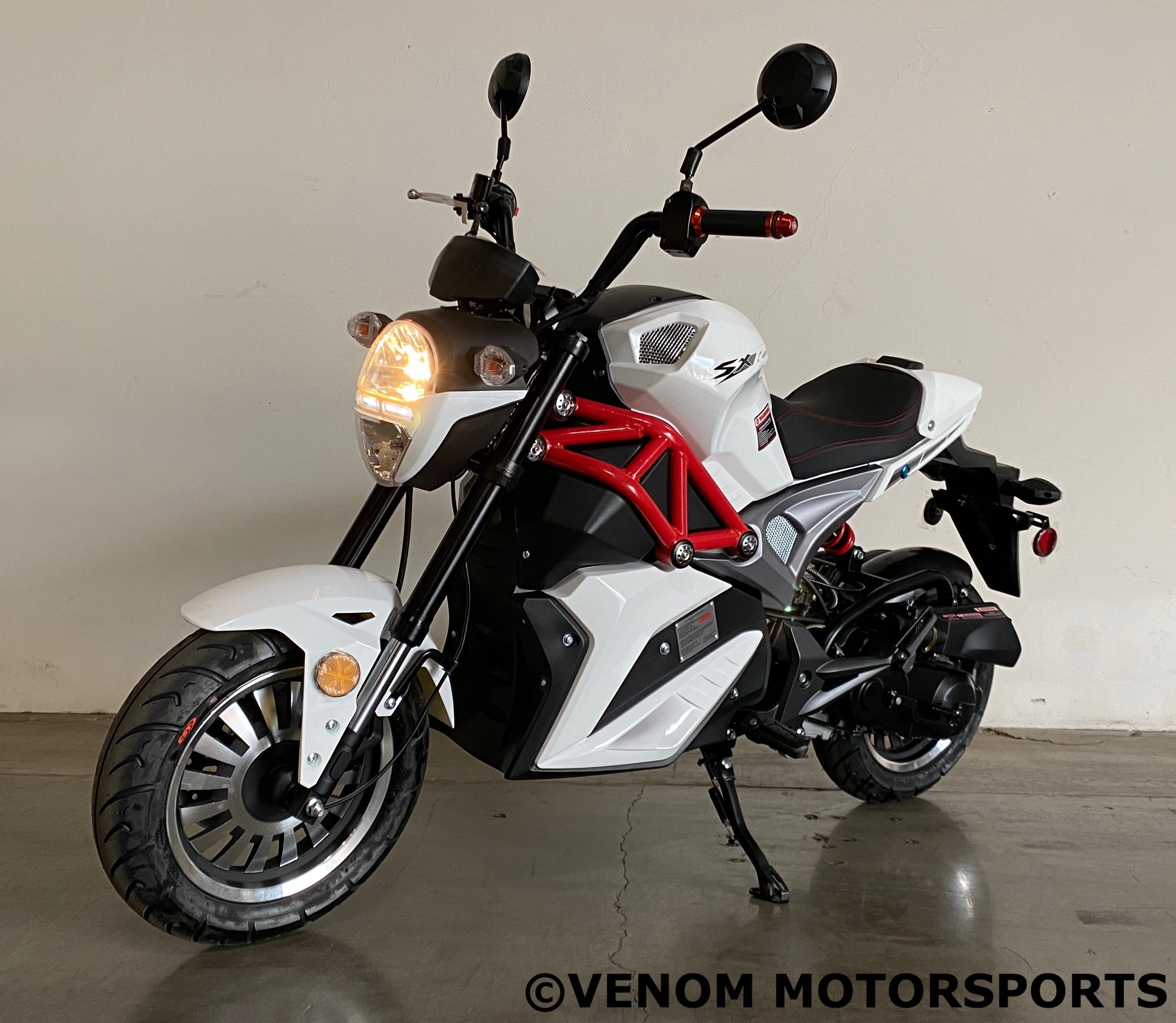 Venom X21 50cc Gas Scooter - Automatic Transmission Moped for Adults - Commuter & Leisure Riding