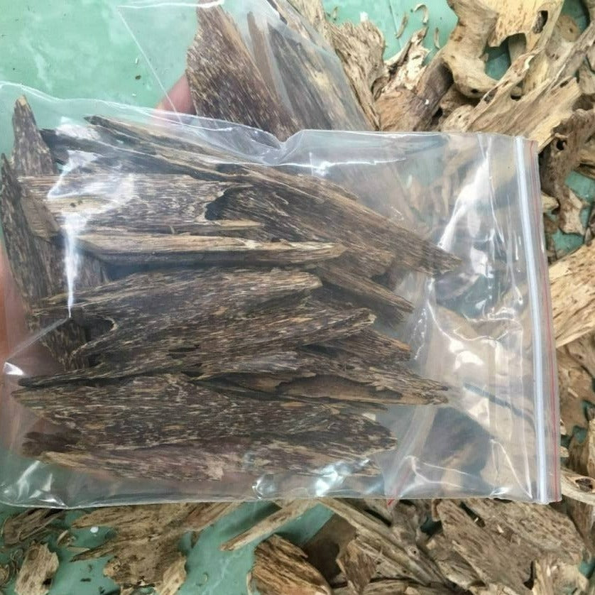 Premium Wild Agarwood Chips Incense - 100% Natural Aloeswood Grade A+++ (250g) | Directly Sourced from Quang Nam, Vietnam | Perfect for Meditation, Aromatherapy & Spiritual Ceremonies
