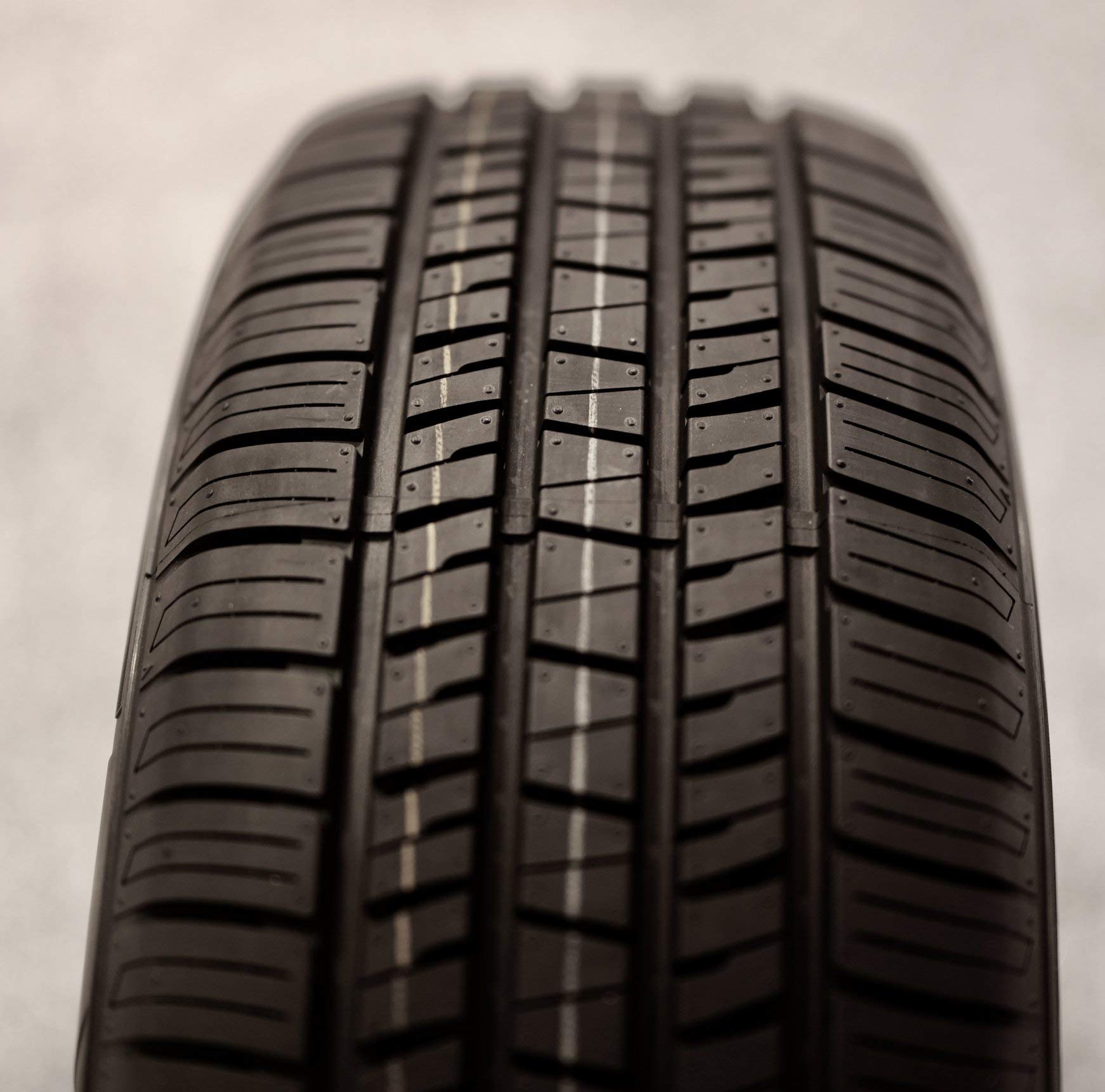 SURETRAC COMFORTRIDE 225/65R17 All-Season Tires - SL BSW 102H - High Performance for SUVs & Crossovers - Perfect for Highway Driving & Daily Commutes
