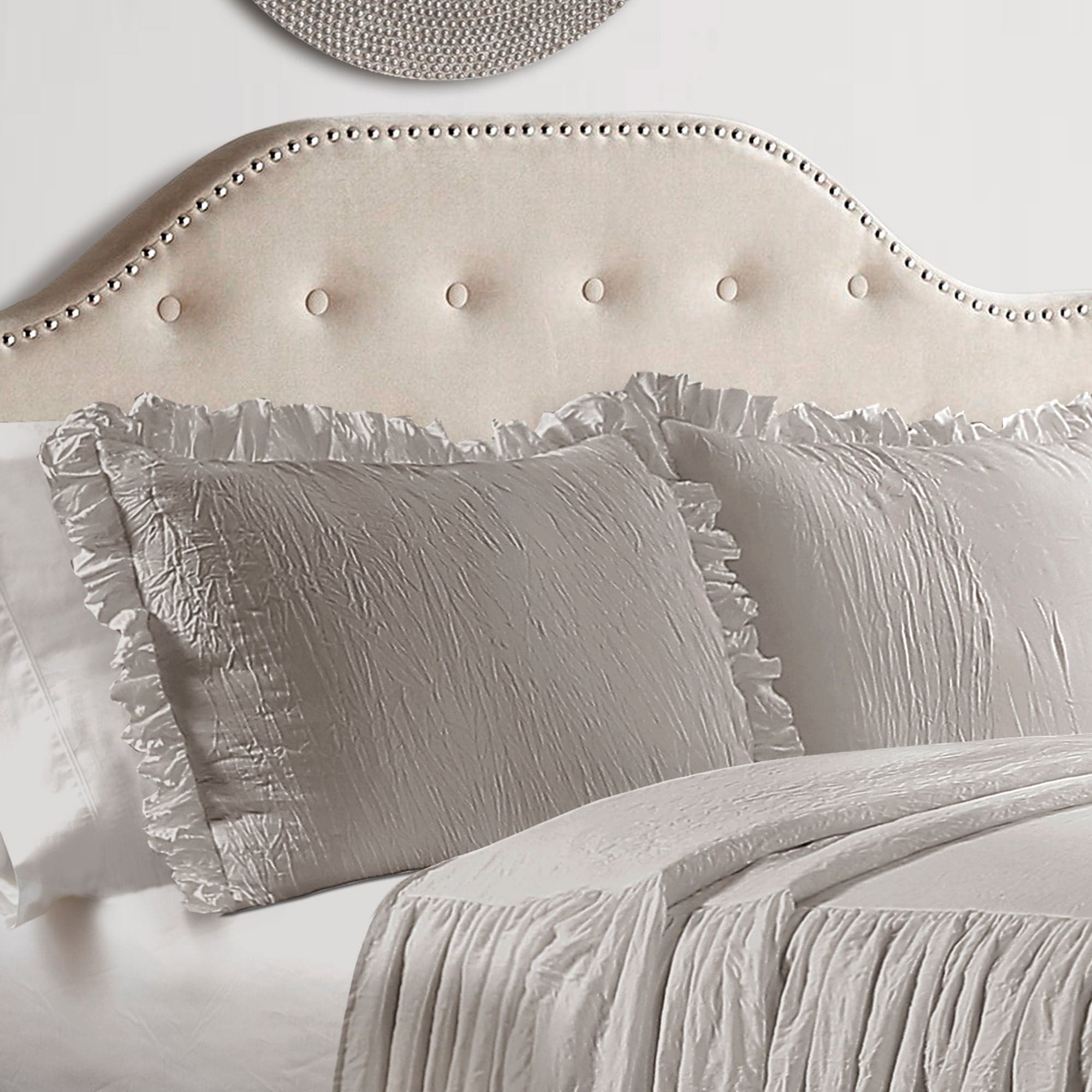 Elegant Ruffle Skirt Bedspread Set - Soft & Stylish Queen Size Bedding for Girls & Women - Perfect for Bedroom Decor, Guest Rooms & Cozy Home Styling