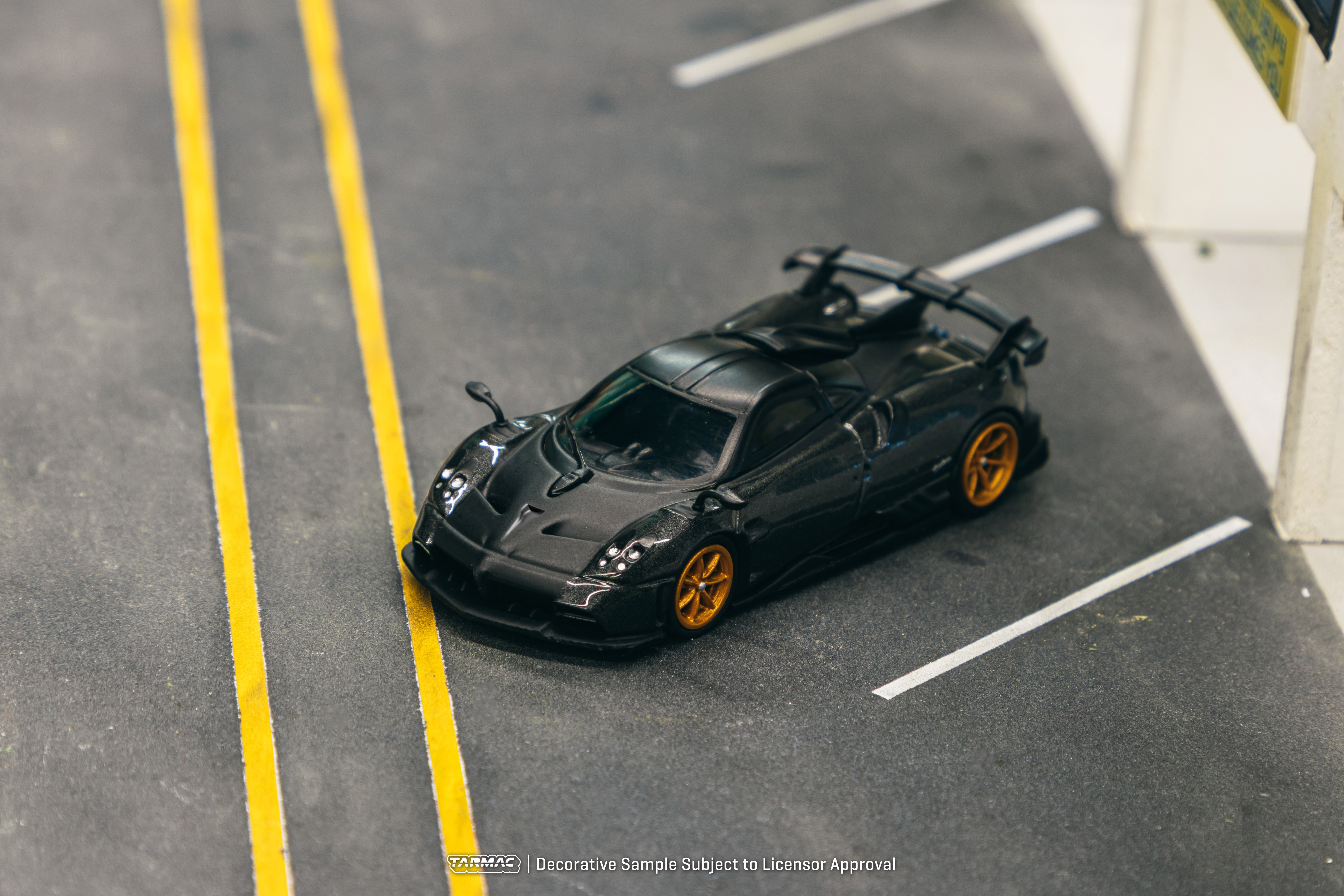Tarmac Works 1/64 Pagani Imola Grigio Knockhill Diecast Model Car - Collectible Miniature for Display & Racing Scenes