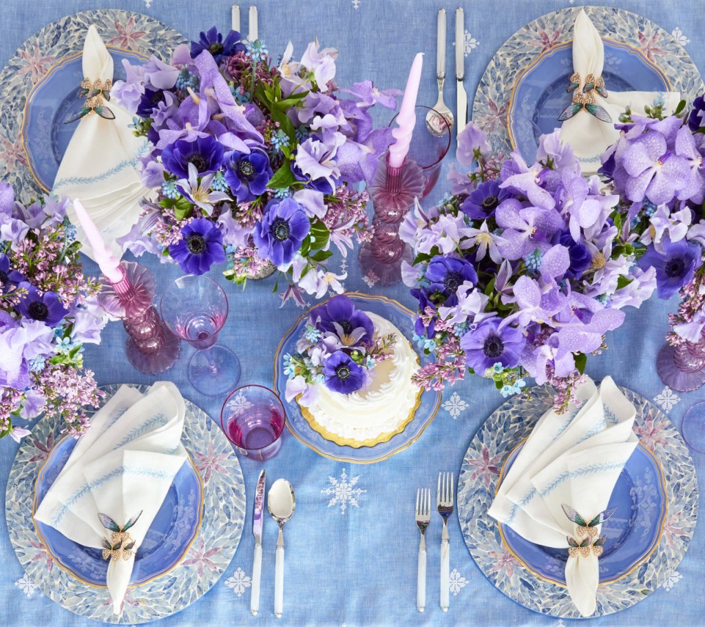 Elegant Lilac & Periwinkle Floral Placemats Set of 4 - Perfect for Dining Table Decor, Kitchen, and Party Settings