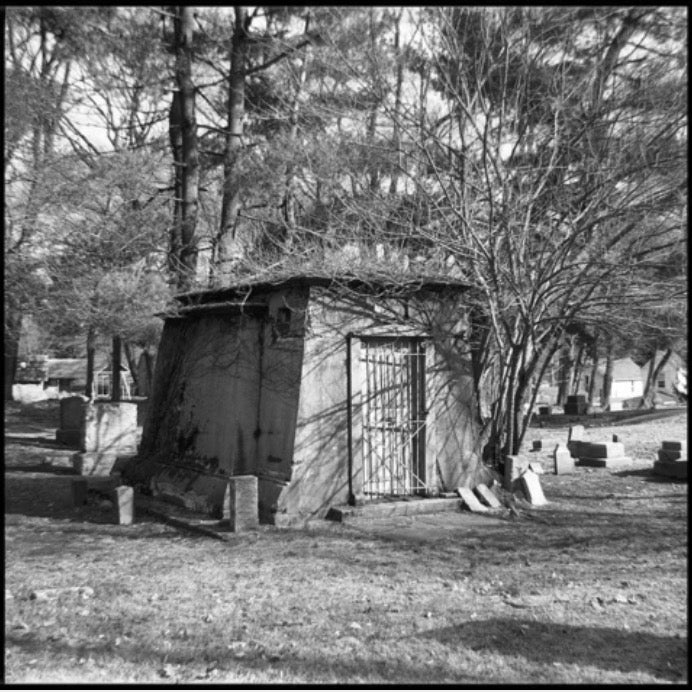 Film Photography Project Basic Black & White Negative Film - 620 Film Roll (Single) for Vintage Cameras - Perfect for Classic Photography & Artistic Projects