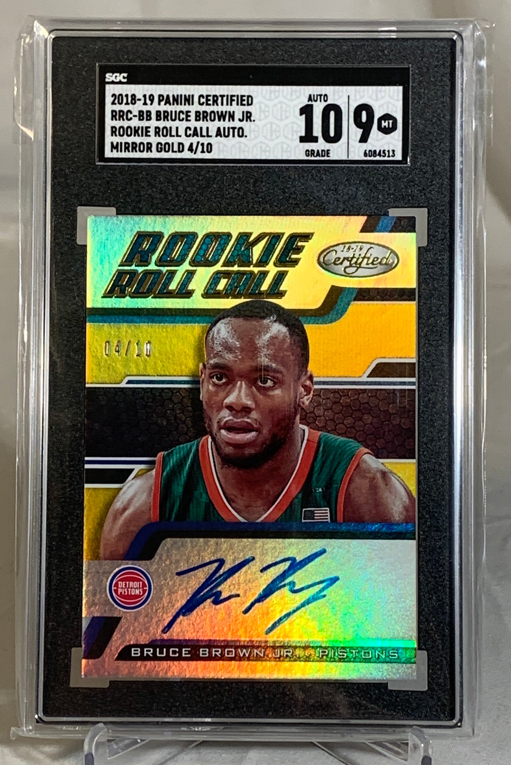2018-19 Panini Bruce Brown Certified Autograph Card 4/10 SGC 10/9 Mint Condition #6084513 Rookie Card - Perfect for NBA Memorabilia Collectors and Basketball Fans
