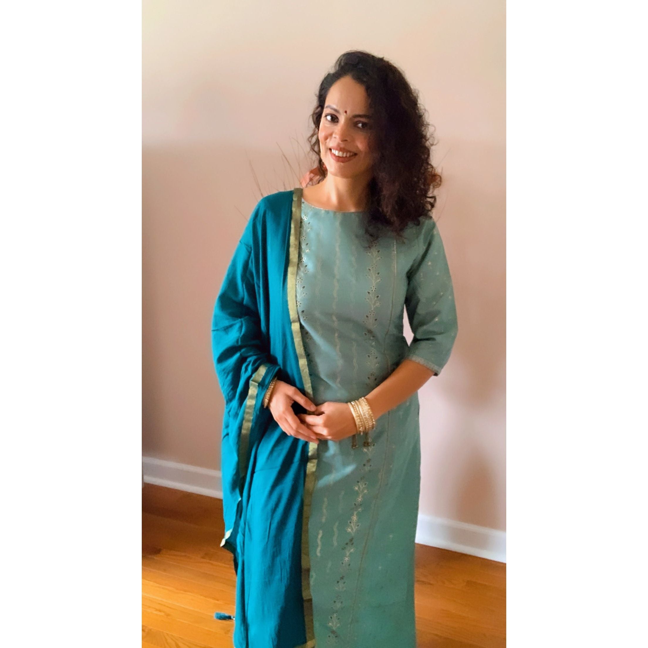 Elegant Silk Kurta Set for Women - Wedding & Party Wear Kurti Outfit - Perfect for Festivals, Bridal Showers & Special Occasions
