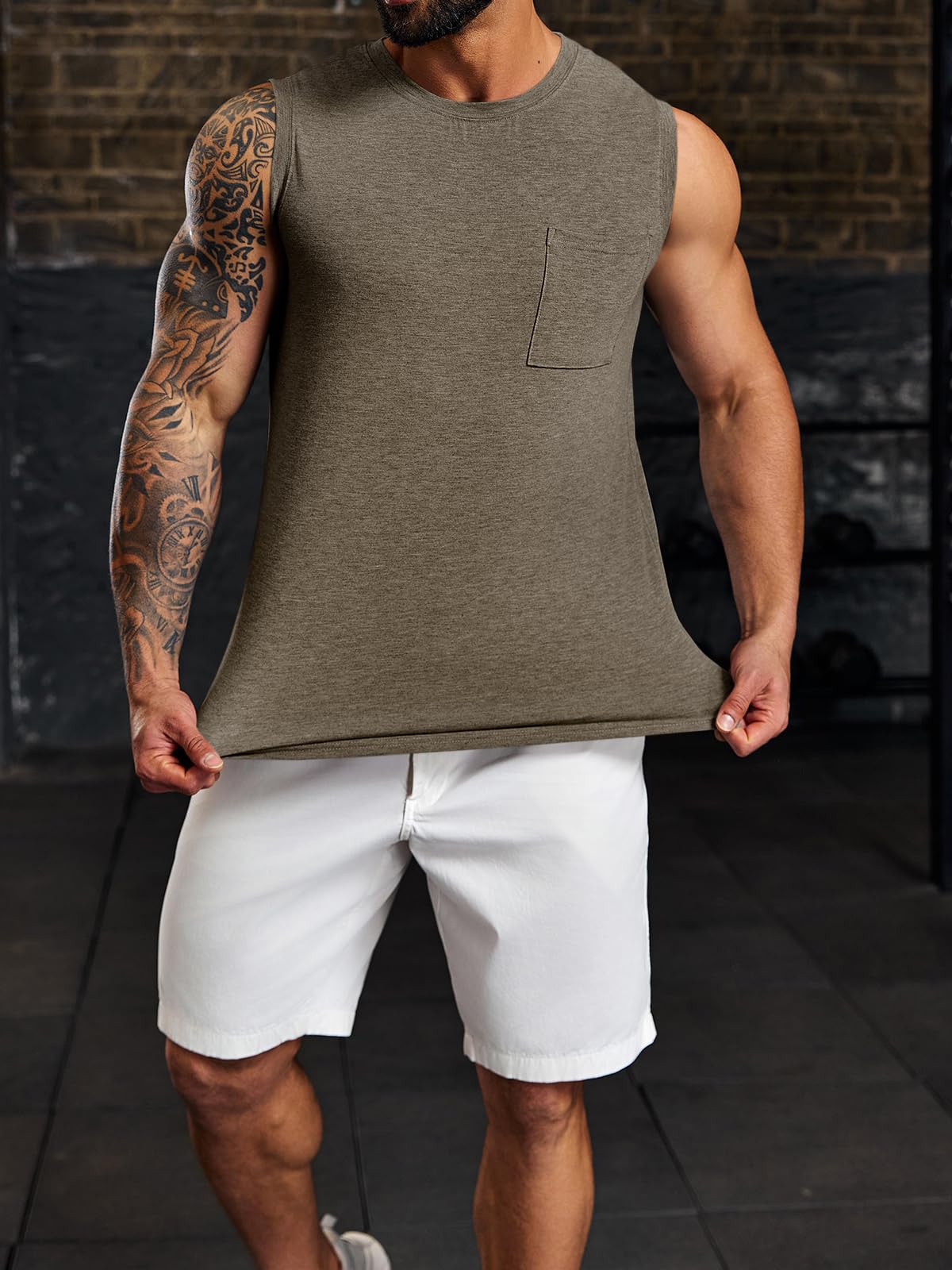 Wihion Men's Sleeveless Gym Tank Top with Pocket - Breathable Workout Shirt for Bodybuilding & Weightlifting - Perfect for Gym, Running & Outdoor Training