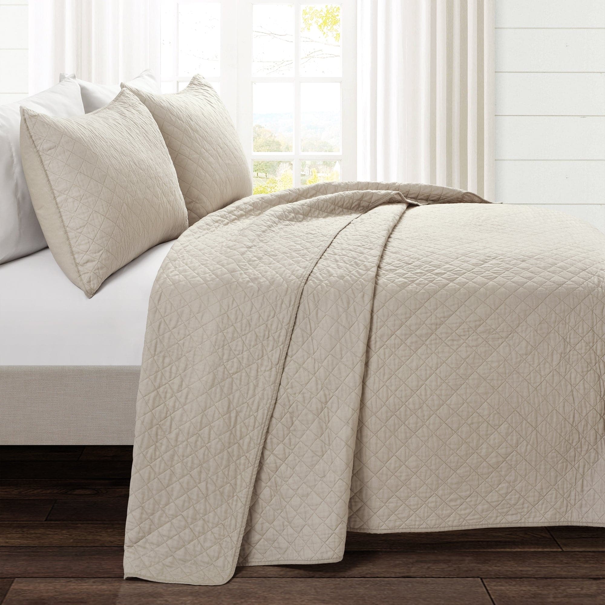 Ava Diamond Oversized Cotton Quilt Set - King Size Bedding with Soft Breathable Fabric for All Seasons | Perfect for Master Bedroom, Guest Room & Cozy Home Decor