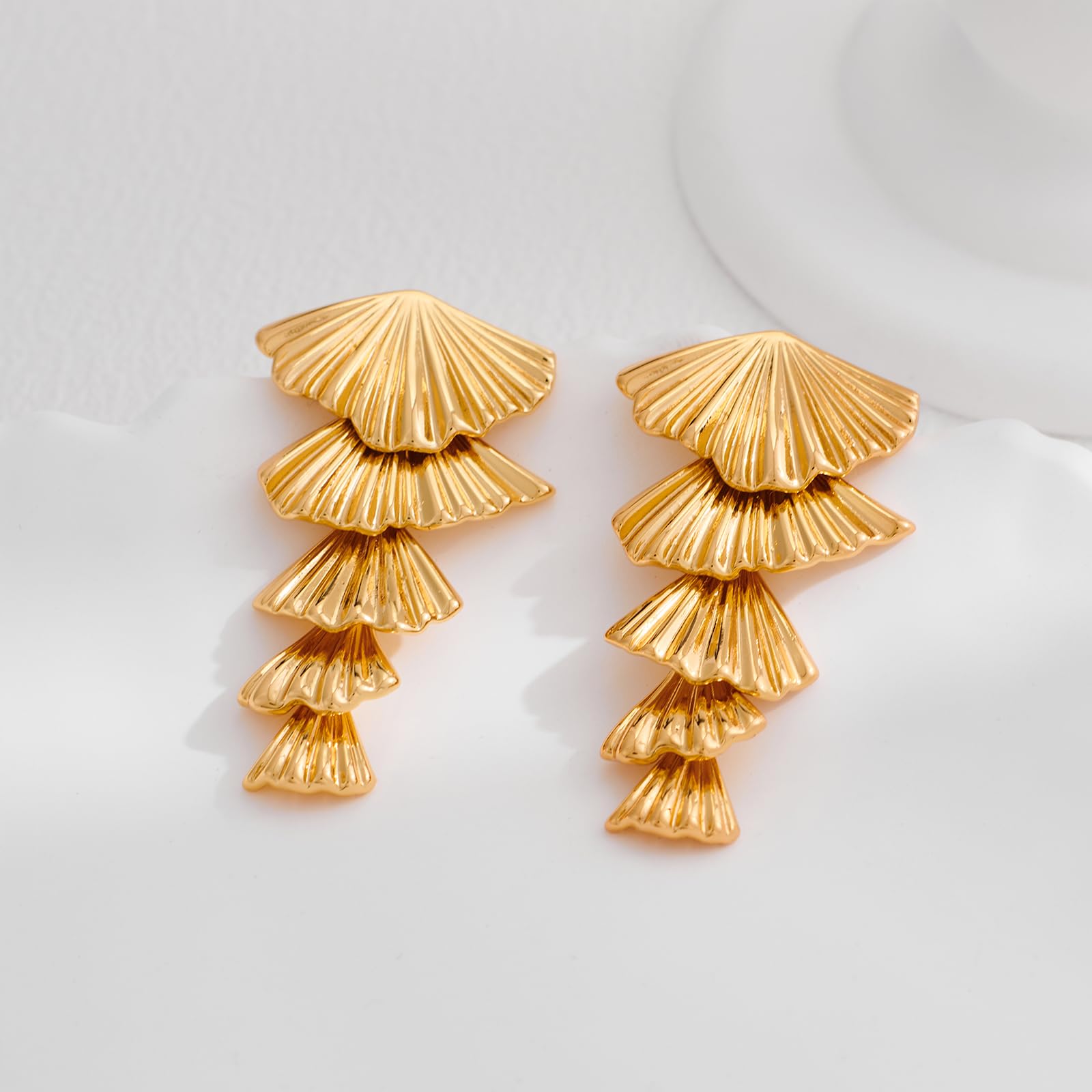 Gold & Silver Shell Dangle Earrings for Women - Elegant Seashell Drop Earrings - Ocean Beach Jewelry - Perfect for Summer Vacations, Beach Weddings & Boho Fashion