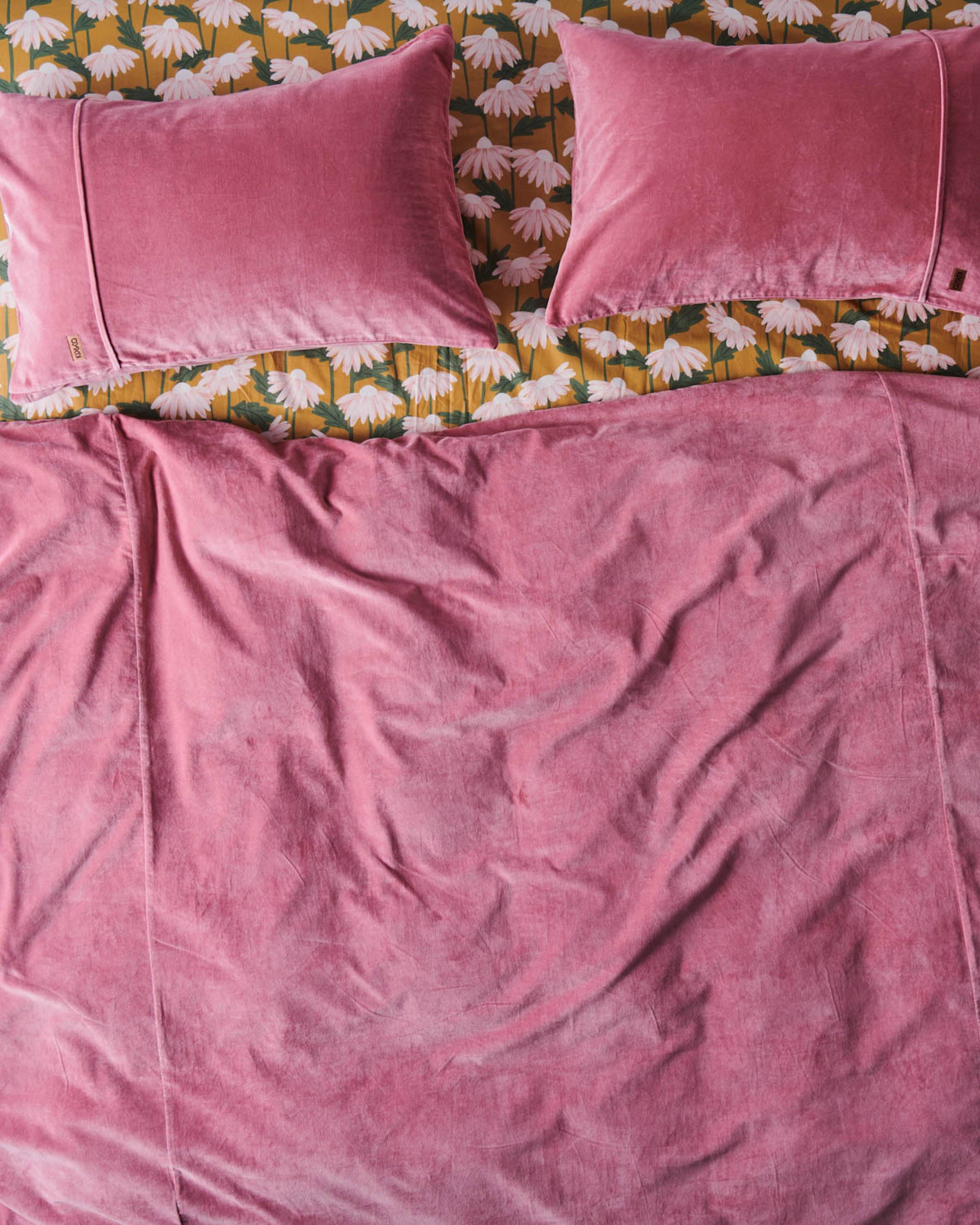 Luxury Dusty Rose Velvet Pillowcases Set of 2 - Soft & Breathable for Ultimate Comfort - Perfect for Bedroom, Living Room, and Home Decor
