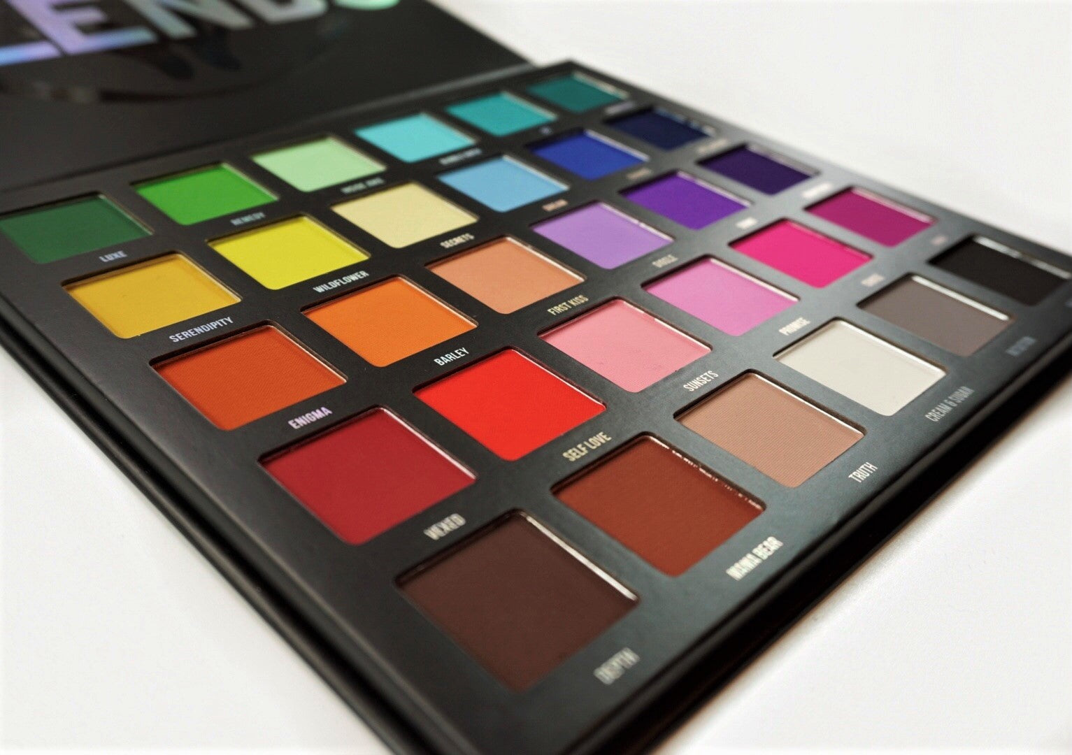 Best Blends Eyeshadow Palette - 12 Highly Pigmented Matte & Shimmer Shades for Stunning Eye Makeup | Perfect for Everyday Wear, Party & Special Occasions